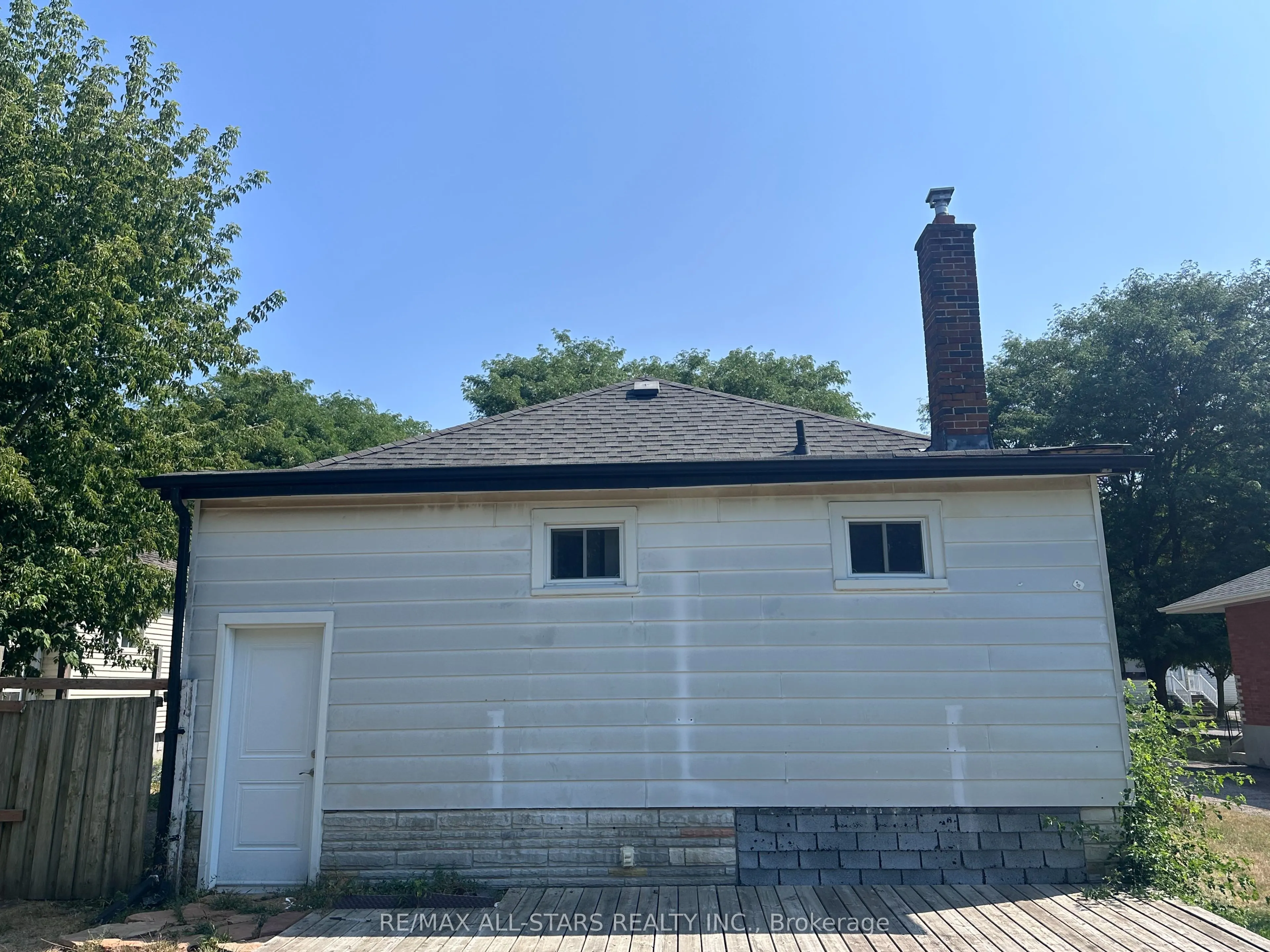 86 Cromwell Avenue