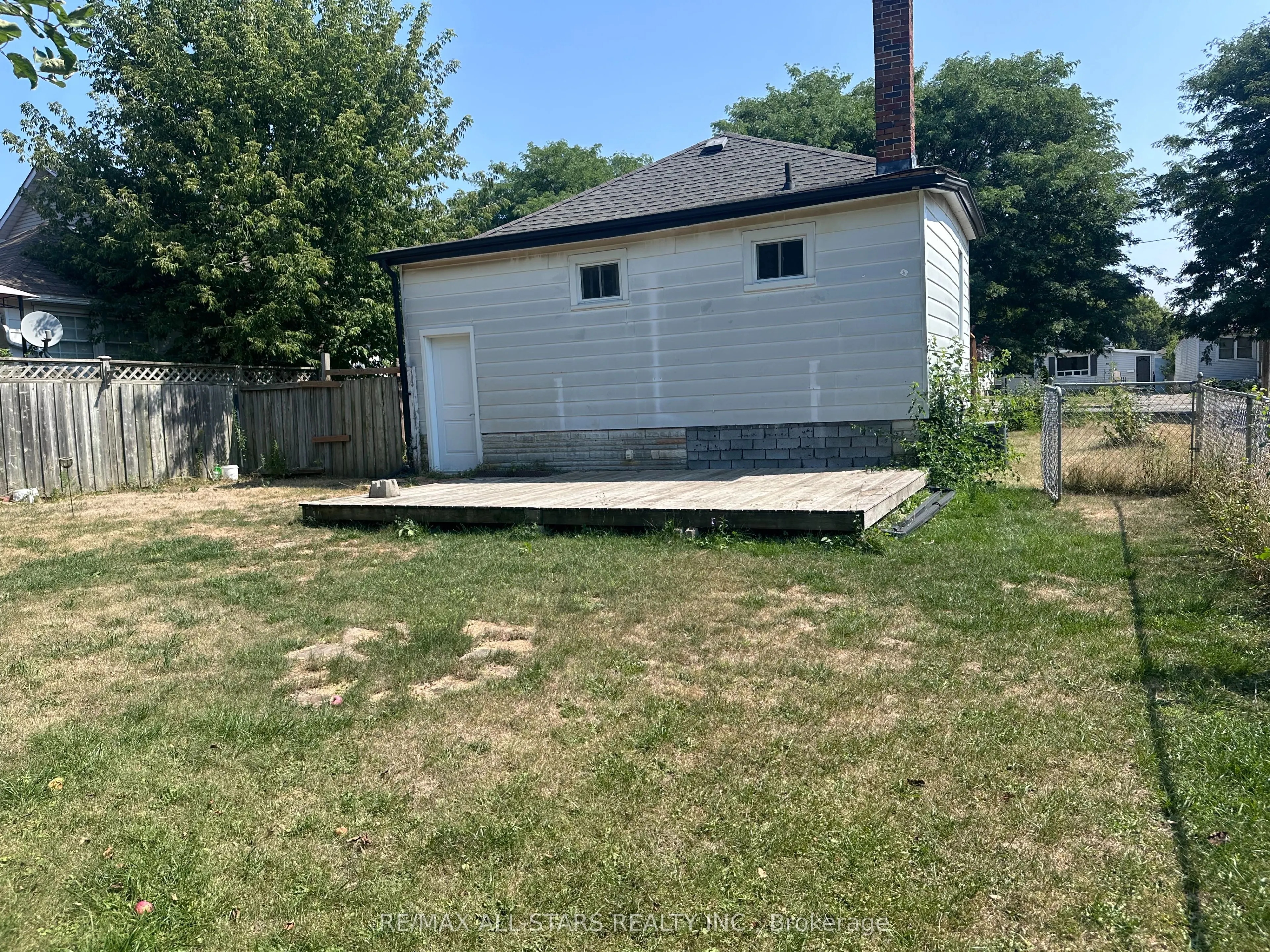 86 Cromwell Avenue
