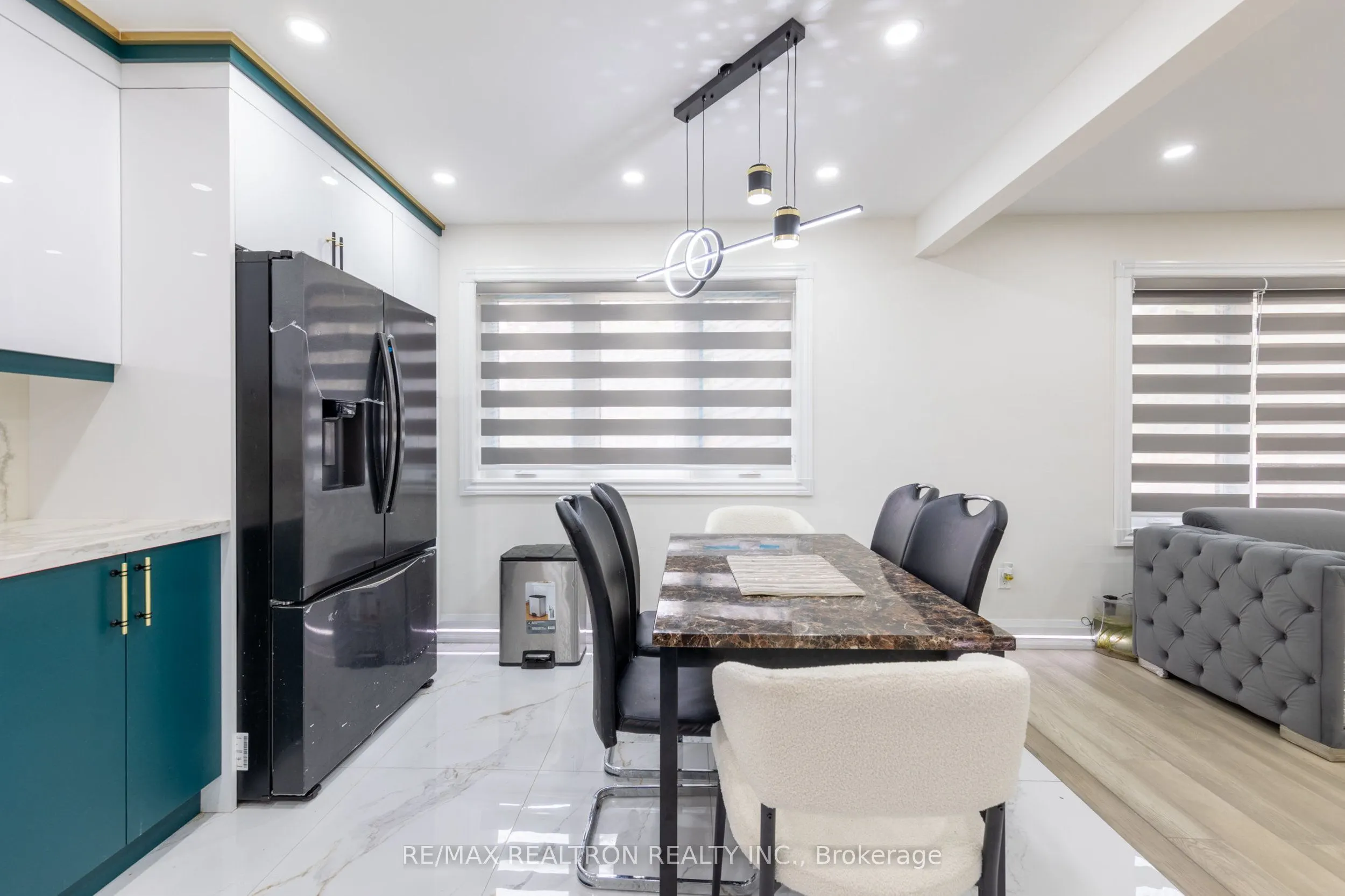 111 Mossbank Drive, #Upper Level