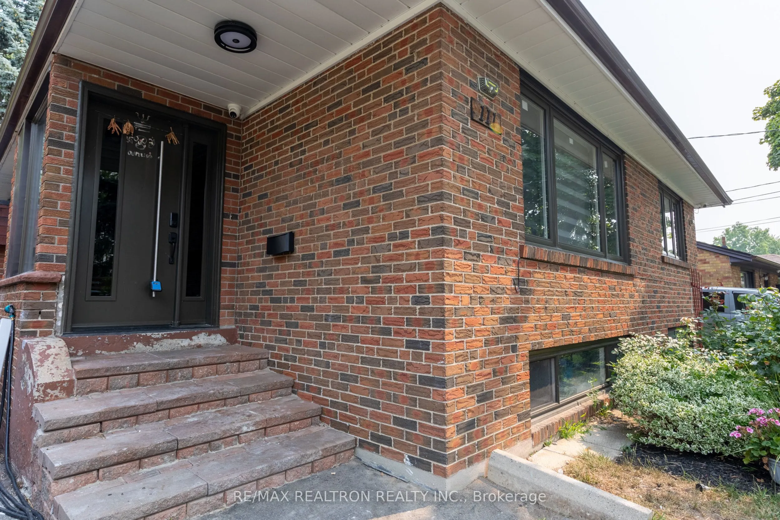 111 Mossbank Drive, #Upper Level