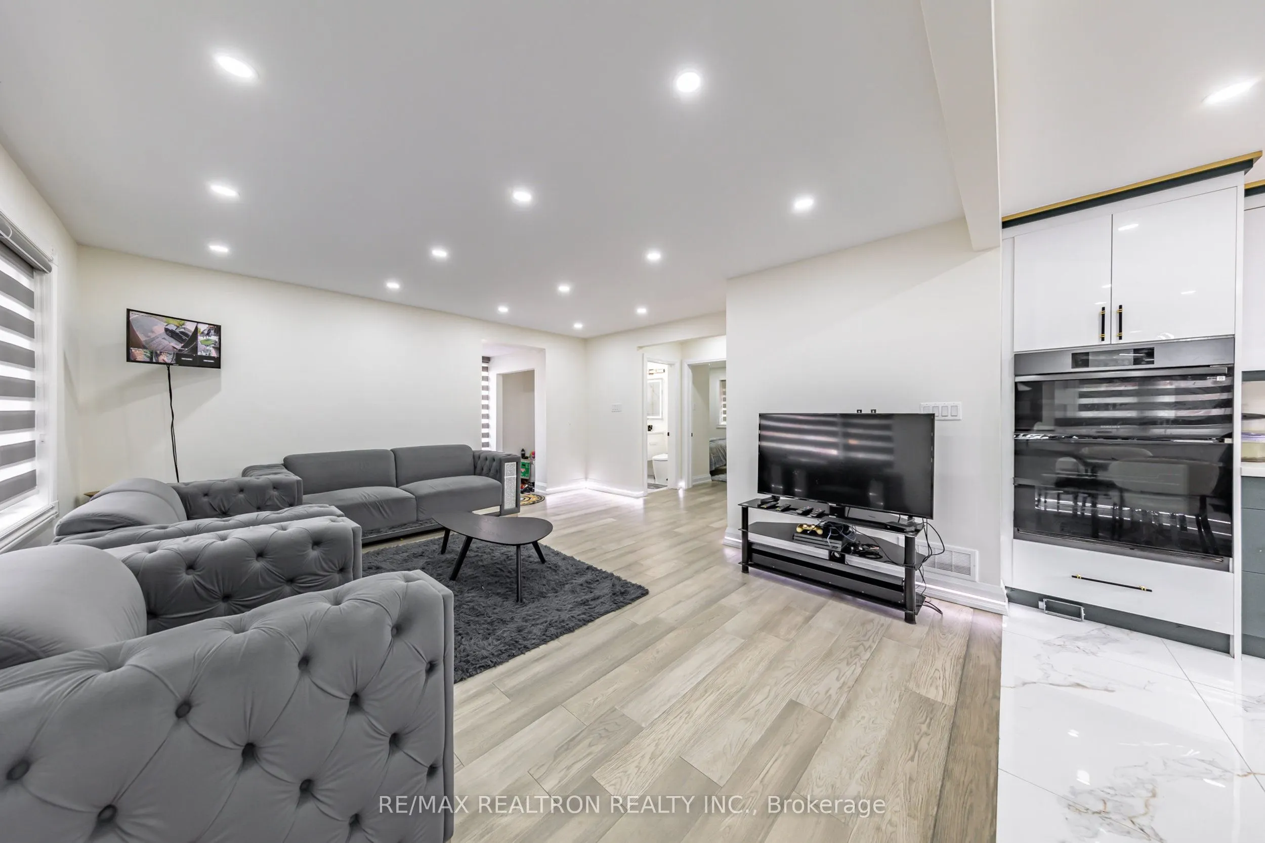 111 Mossbank Drive, #Upper Level