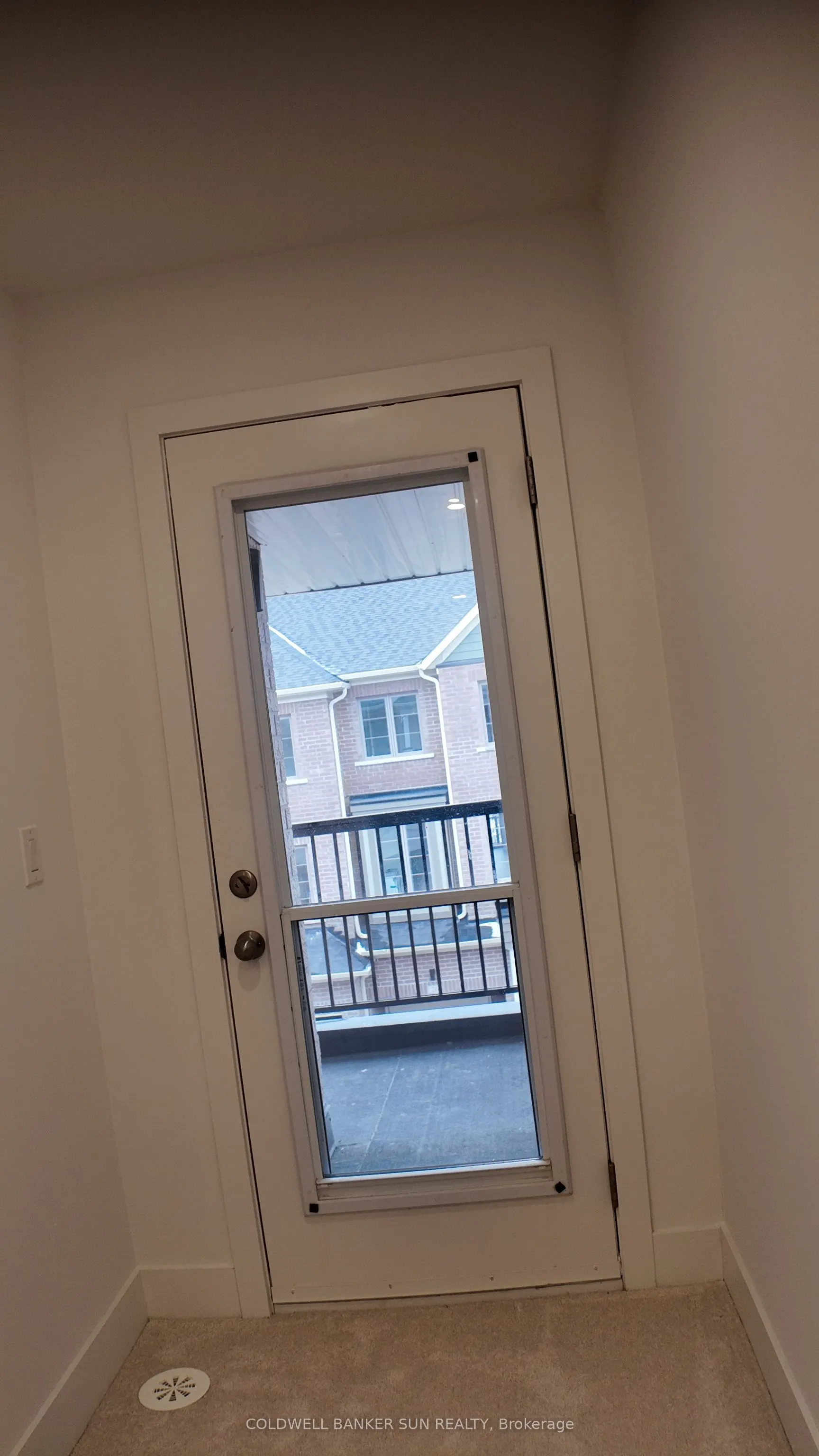 25 Waterside Way, #25
