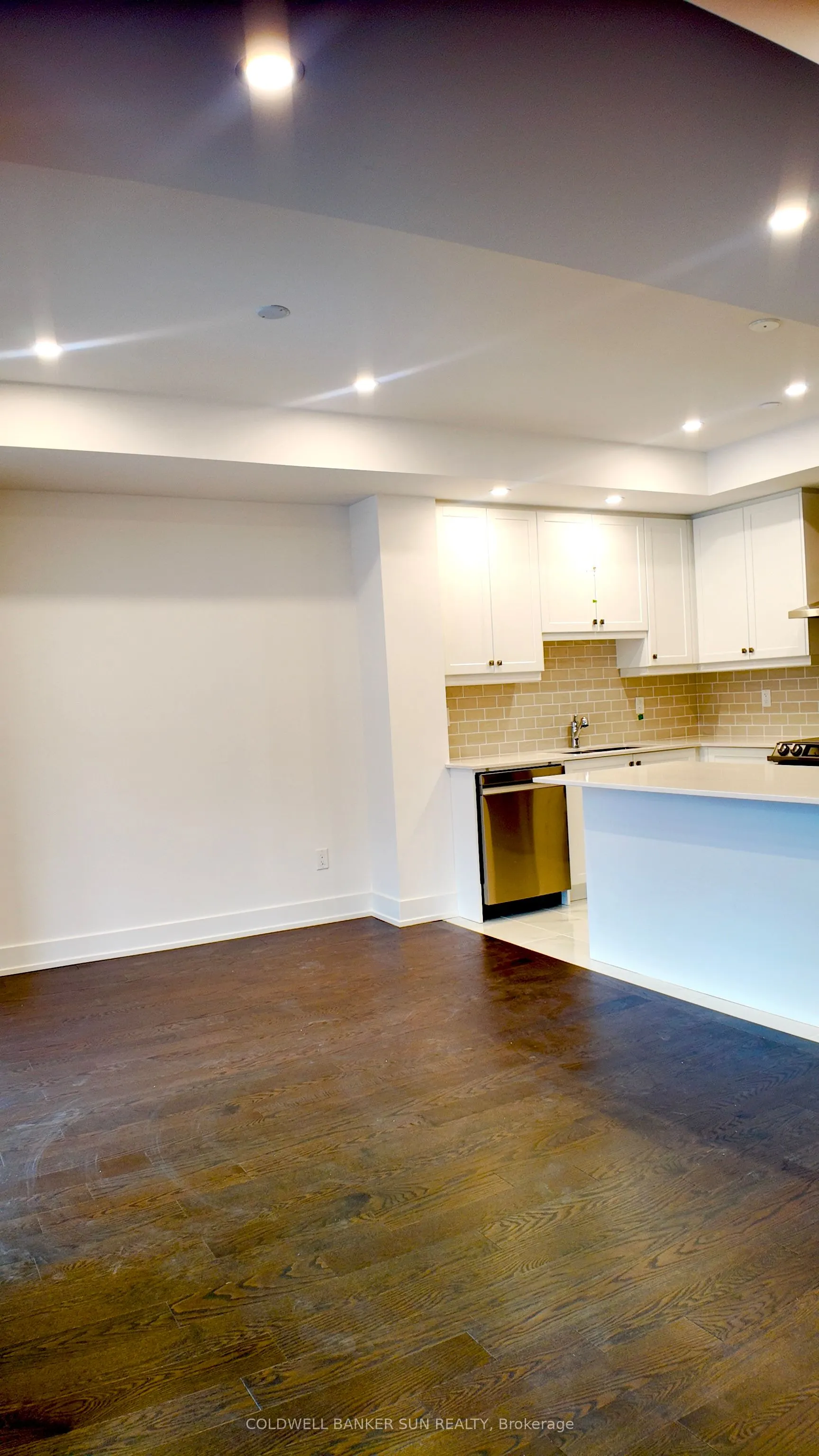 25 Waterside Way, #25