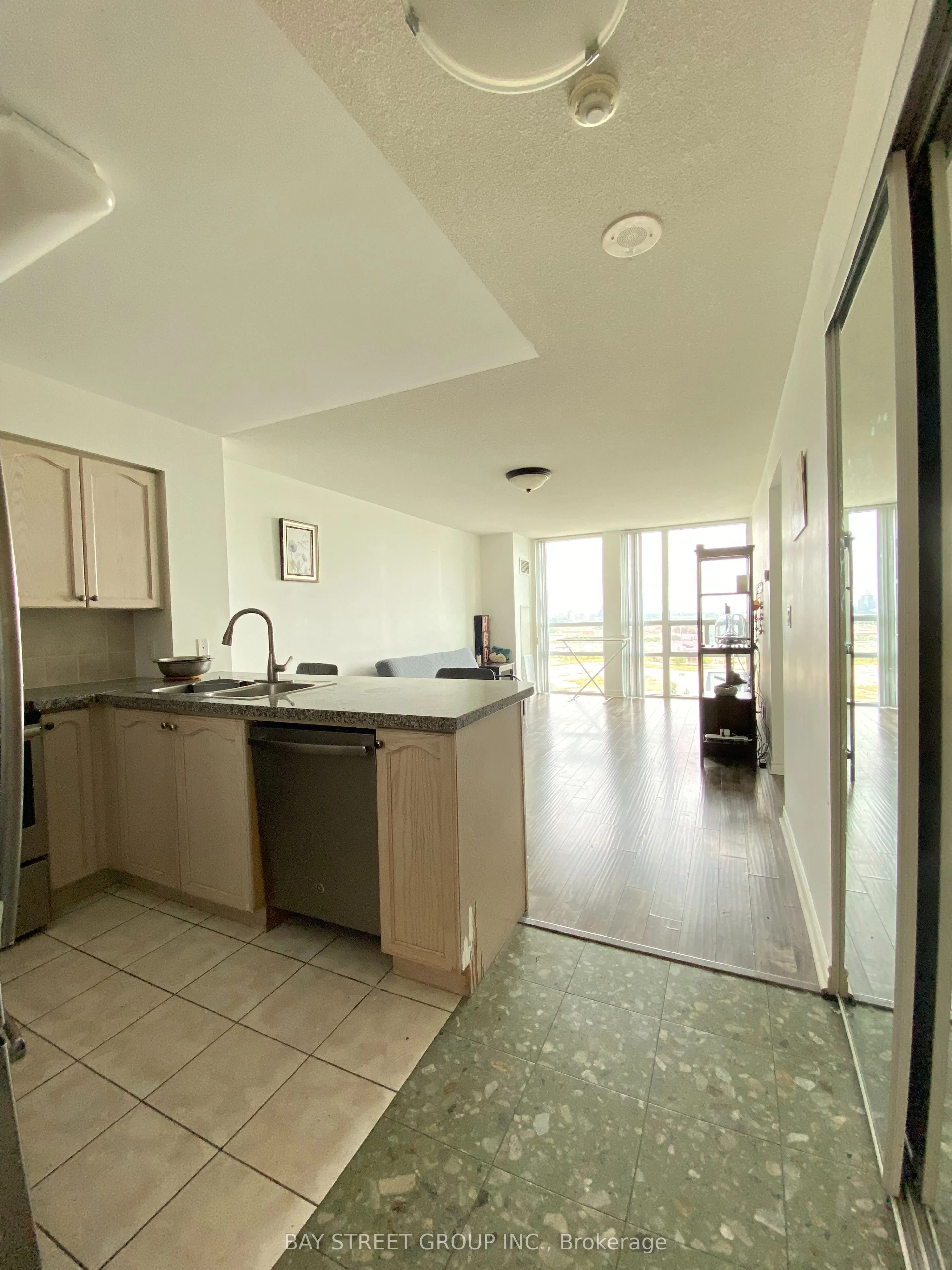 68 Grangeway Avenue E, #1206