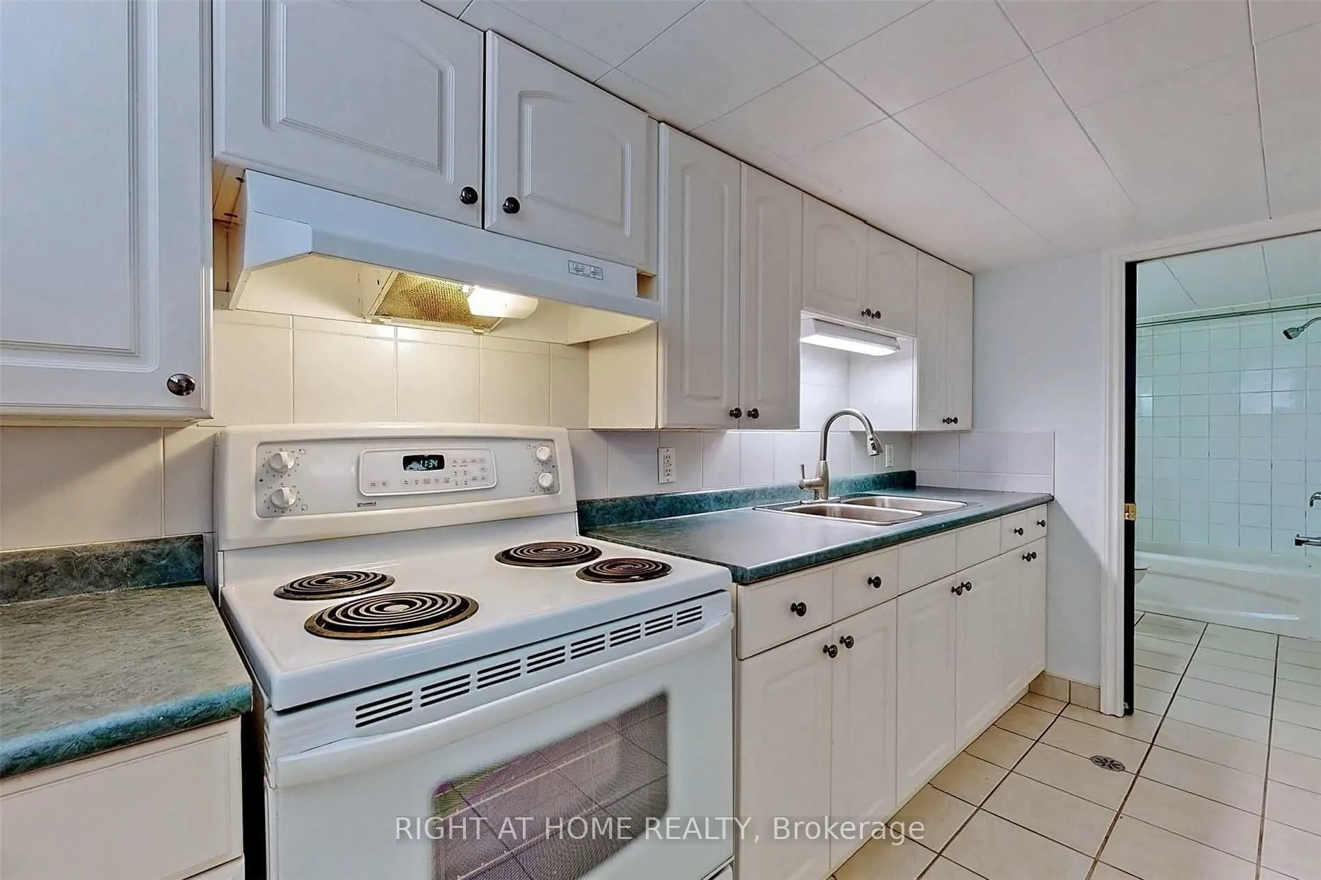14 Ripon Road, #Lower