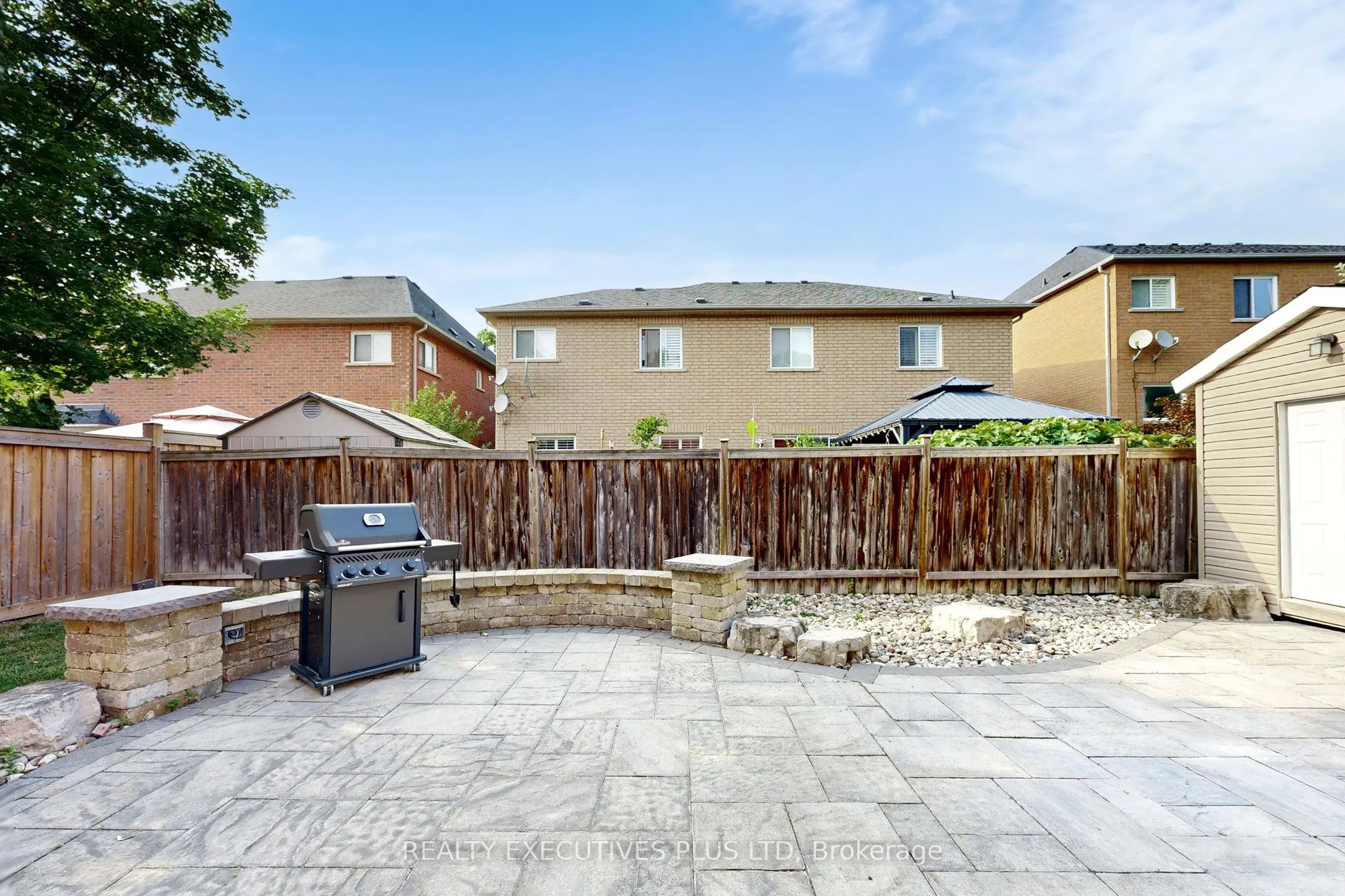 29 Weston Crescent