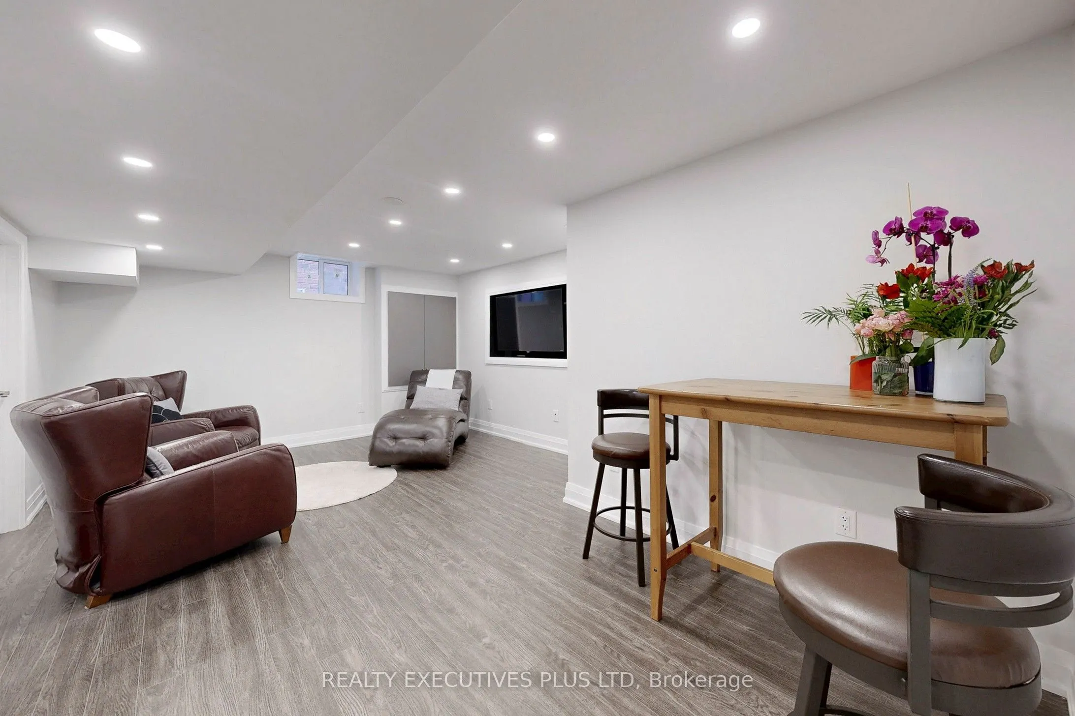 29 Weston Crescent