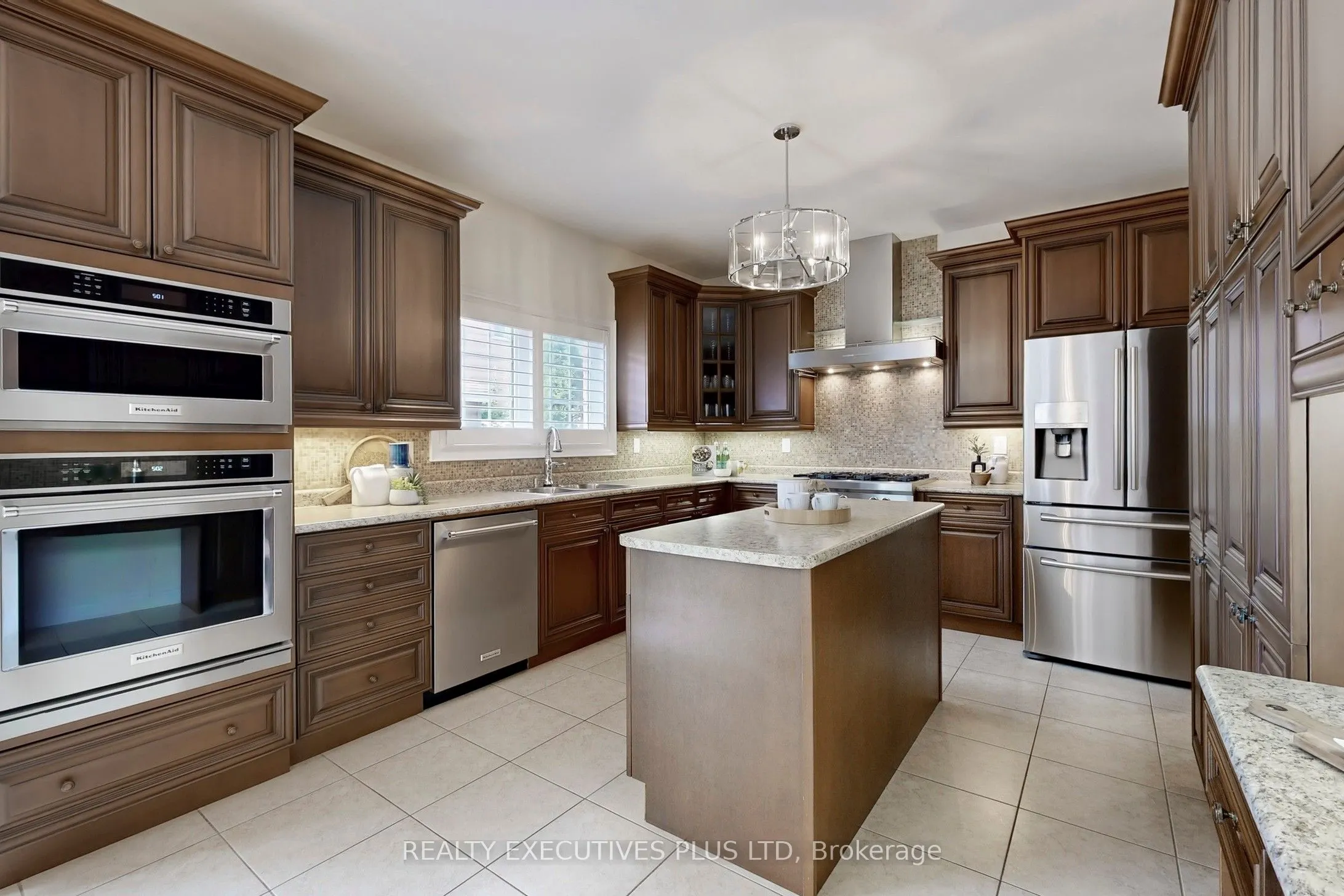 29 Weston Crescent