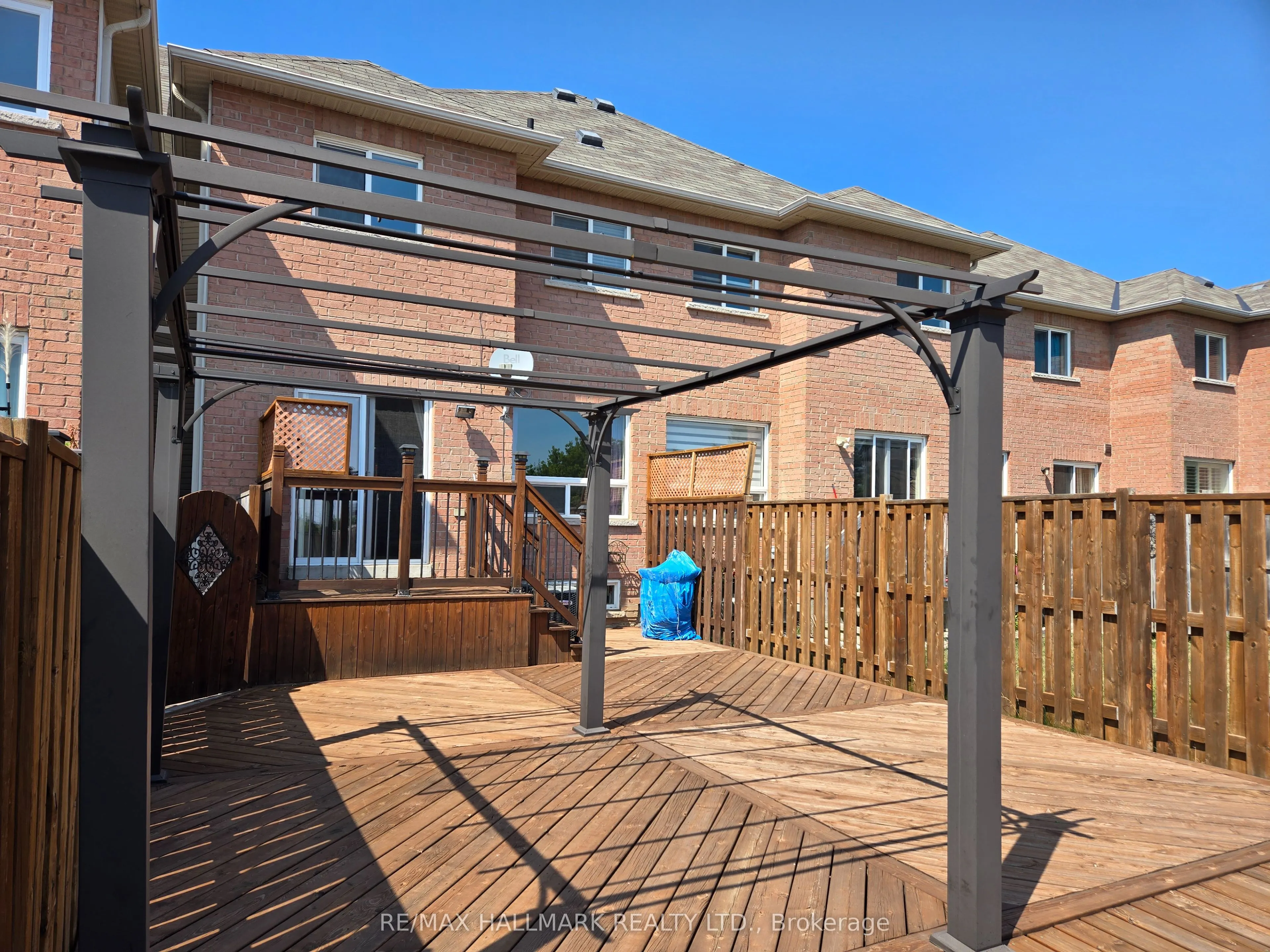 104 Oceanpearl Crescent