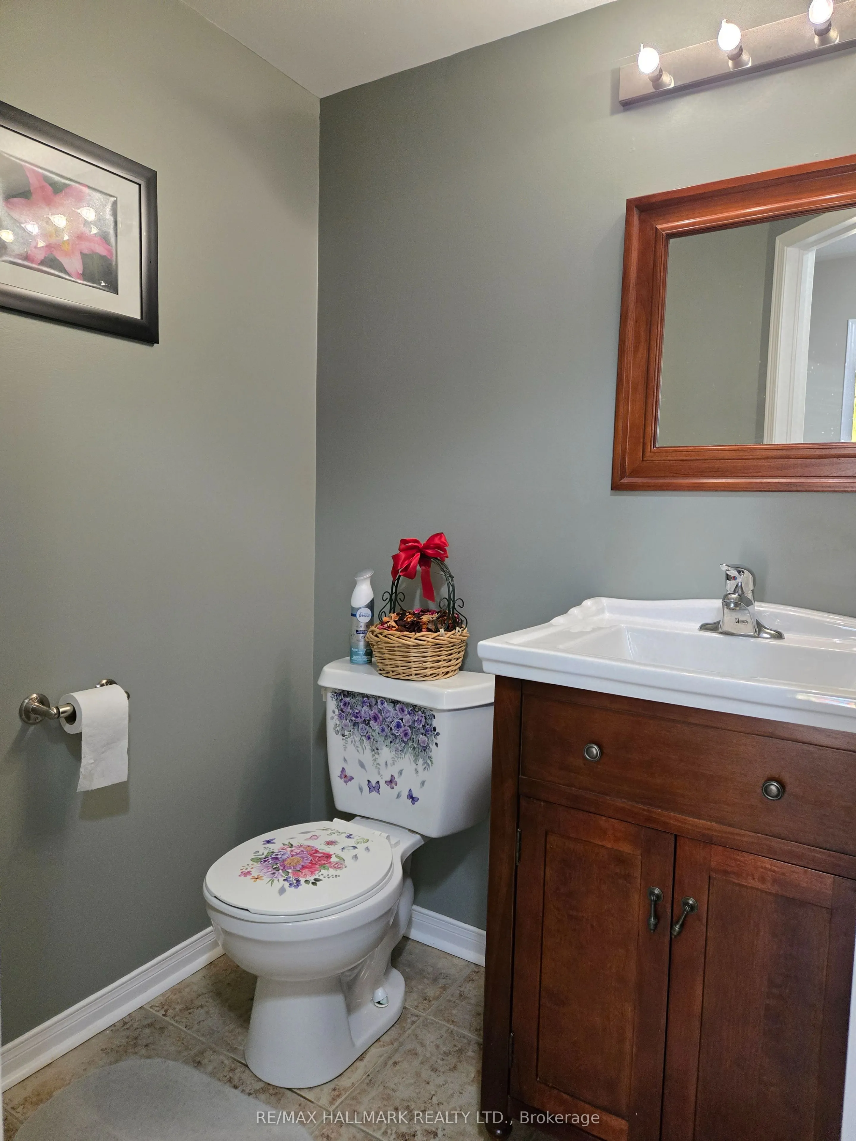 104 Oceanpearl Crescent