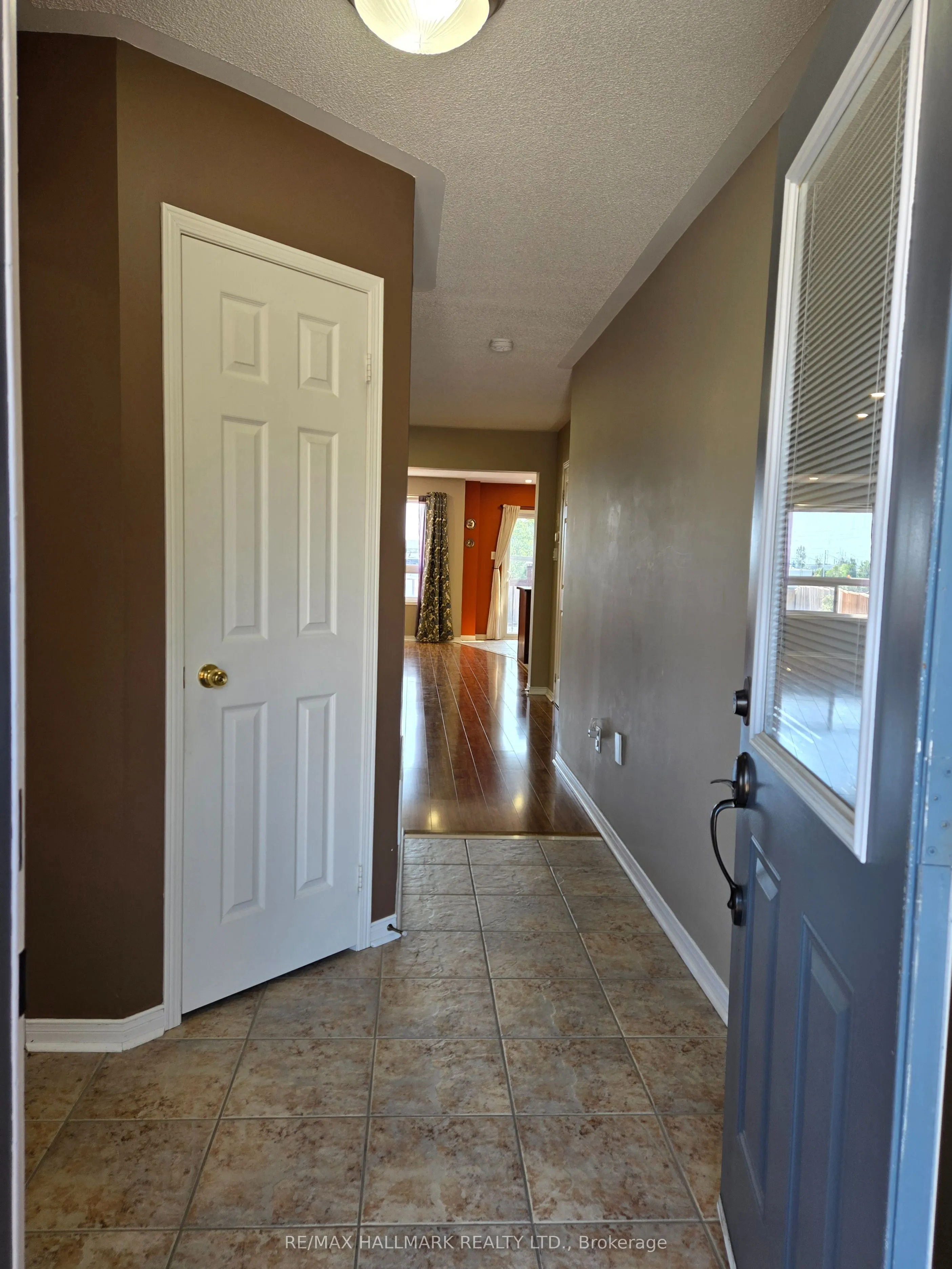 104 Oceanpearl Crescent