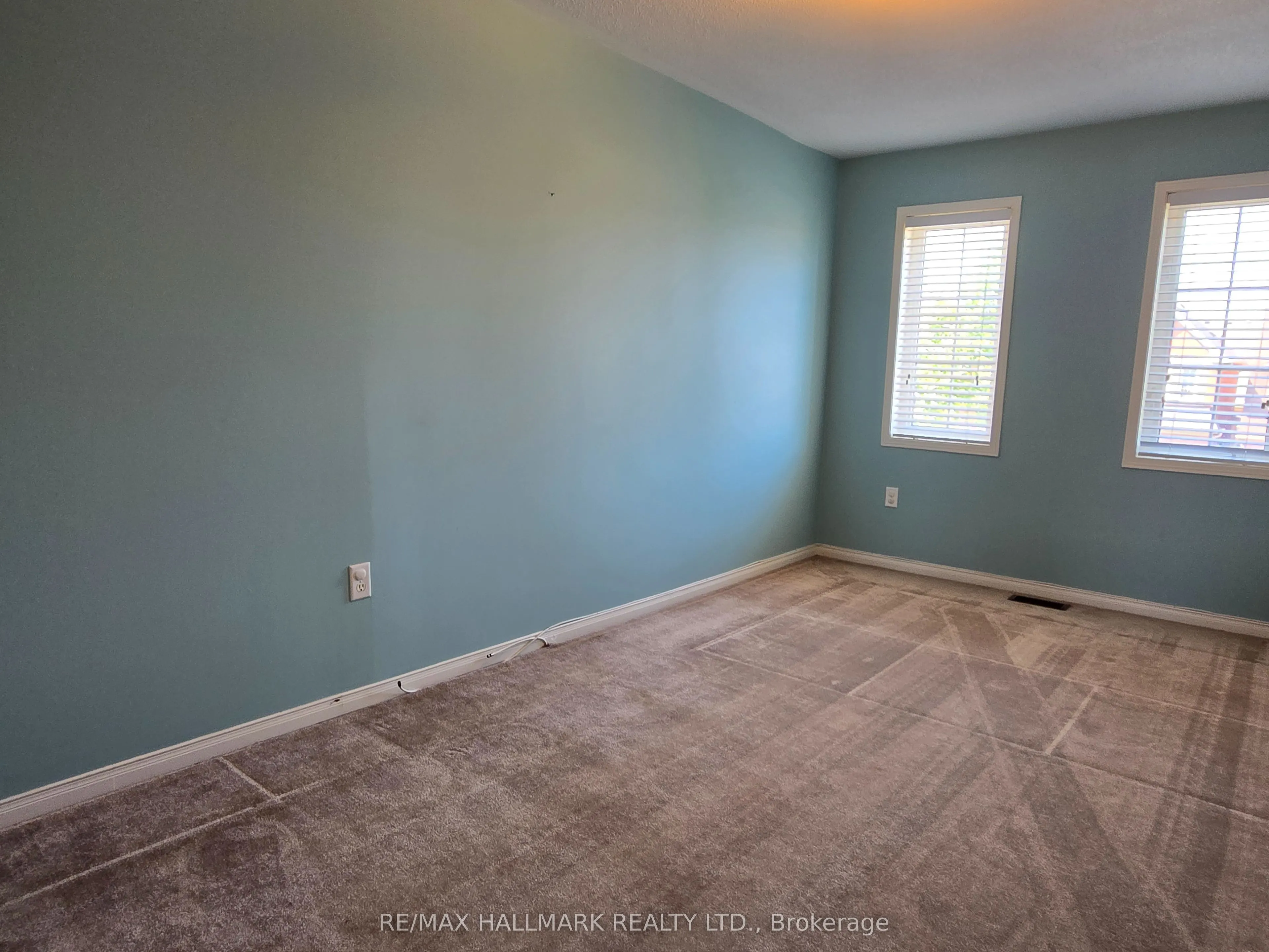 104 Oceanpearl Crescent