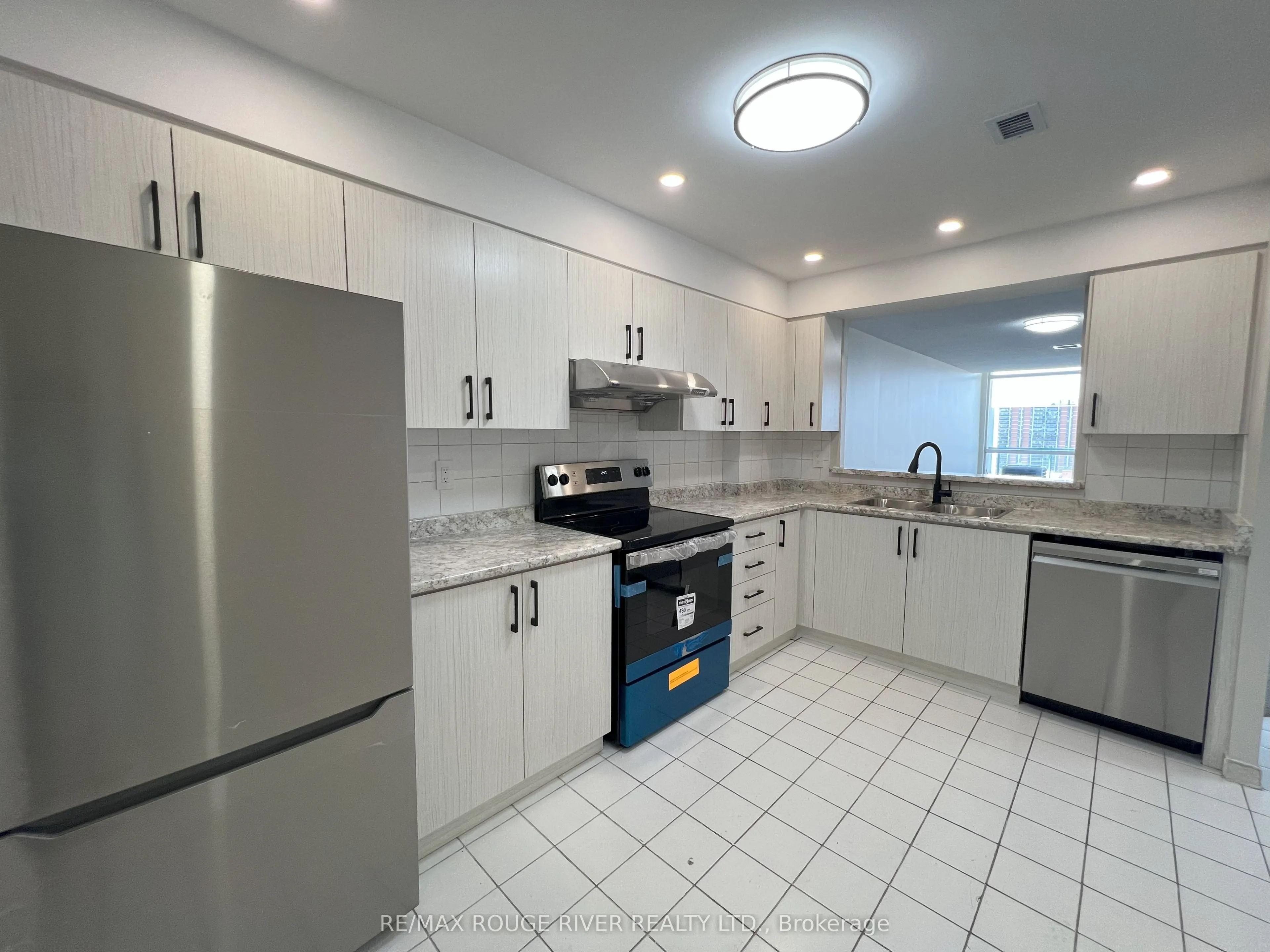 4727 Sheppard Avenue E, #1511