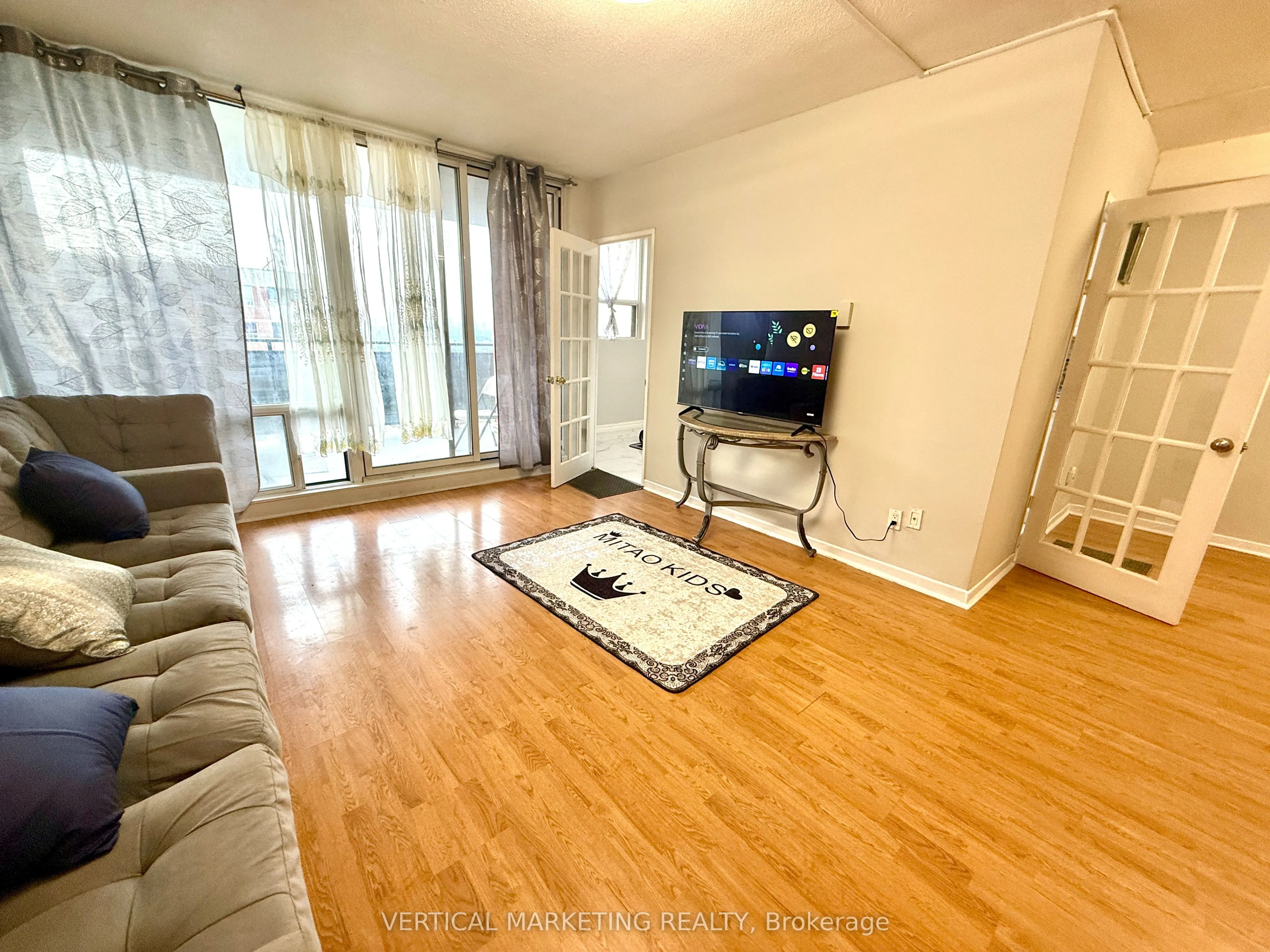 2545 Simcoe Street, #1501