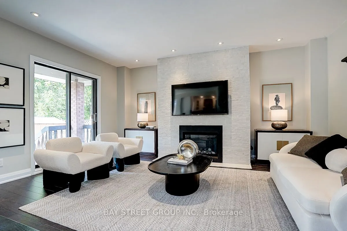 616 Sheppard Avenue