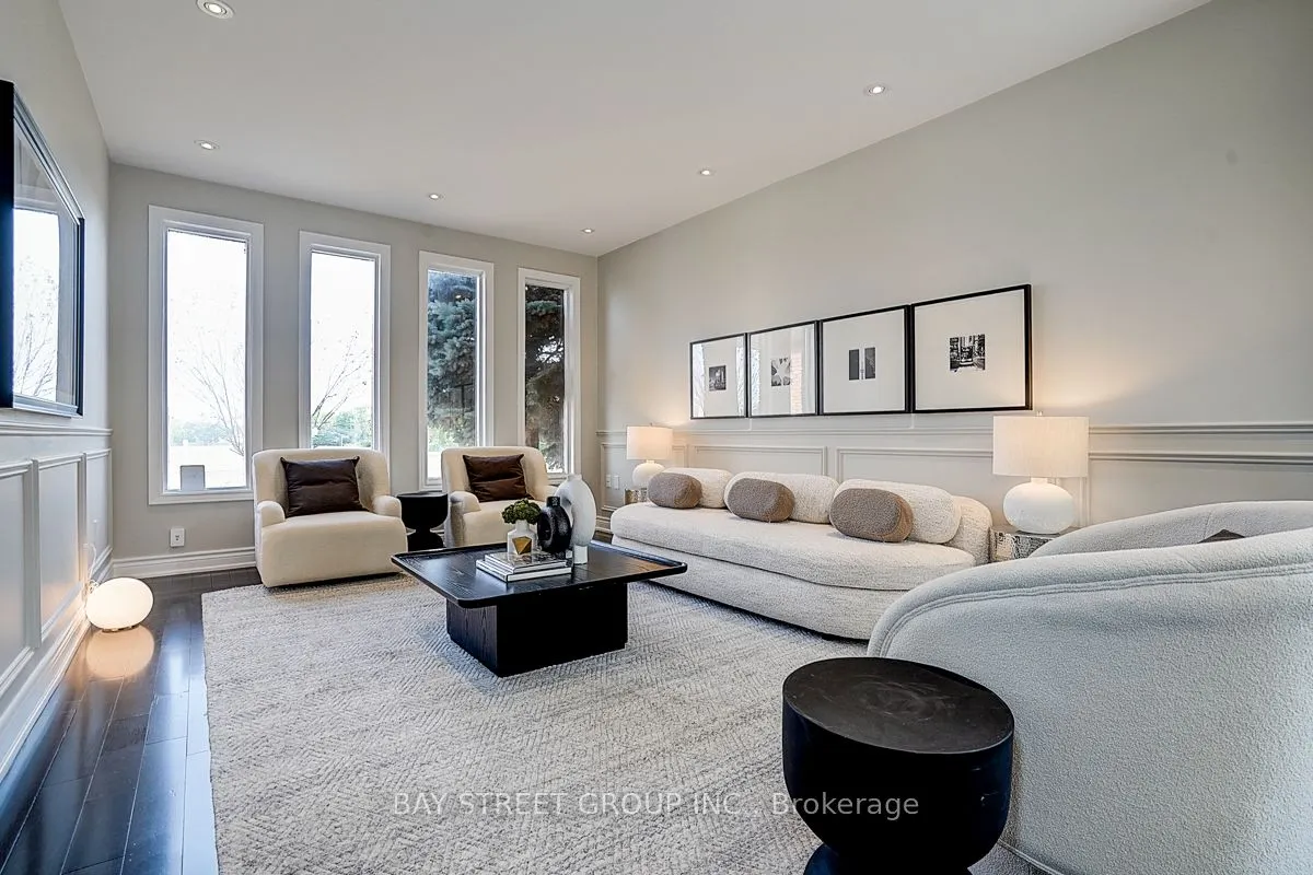 616 Sheppard Avenue