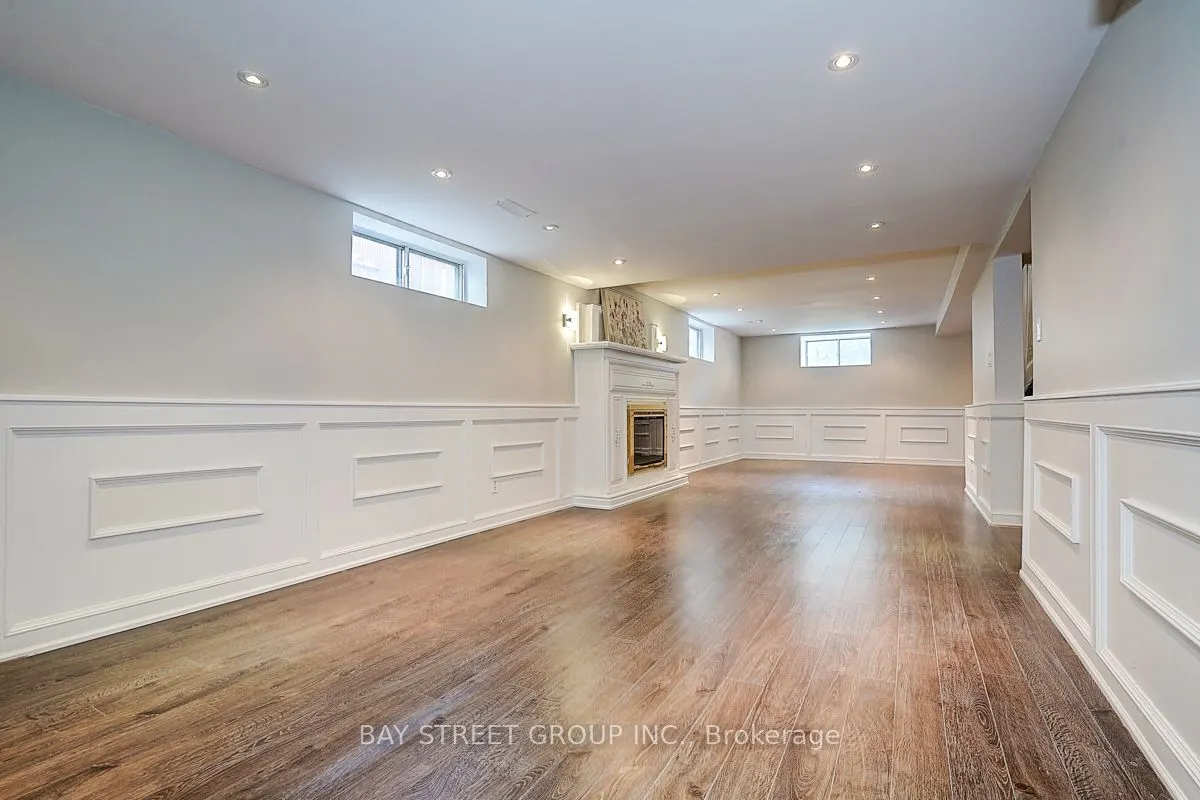 616 Sheppard Avenue