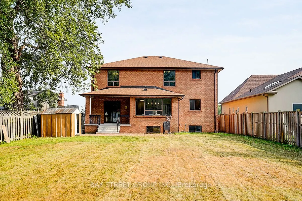 616 Sheppard Avenue
