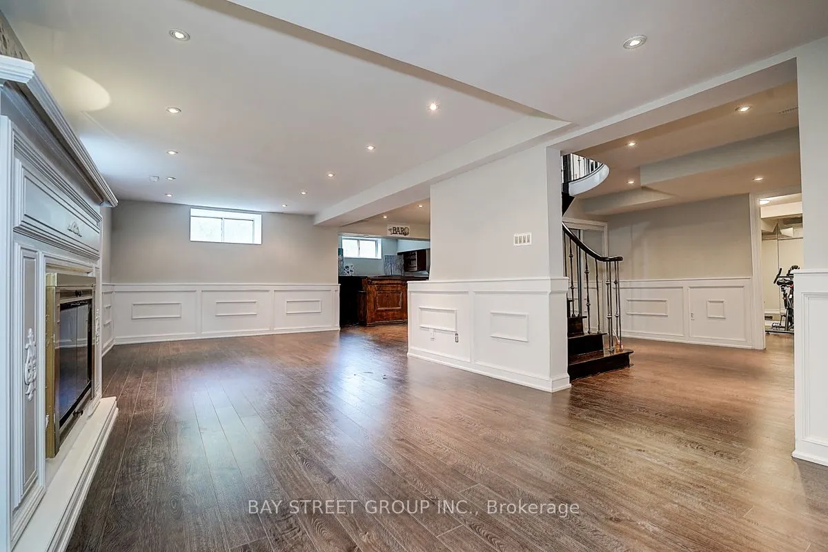 616 Sheppard Avenue