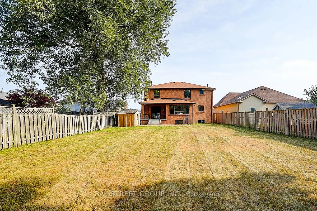 616 Sheppard Avenue