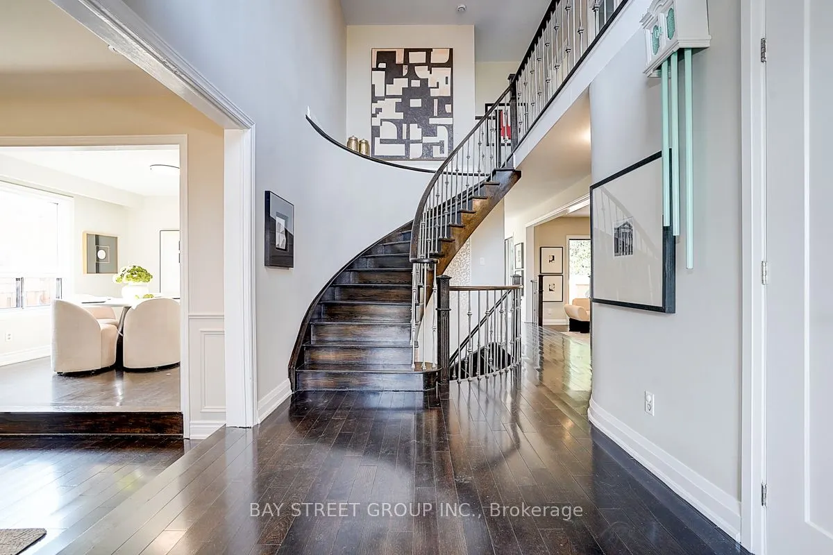 616 Sheppard Avenue