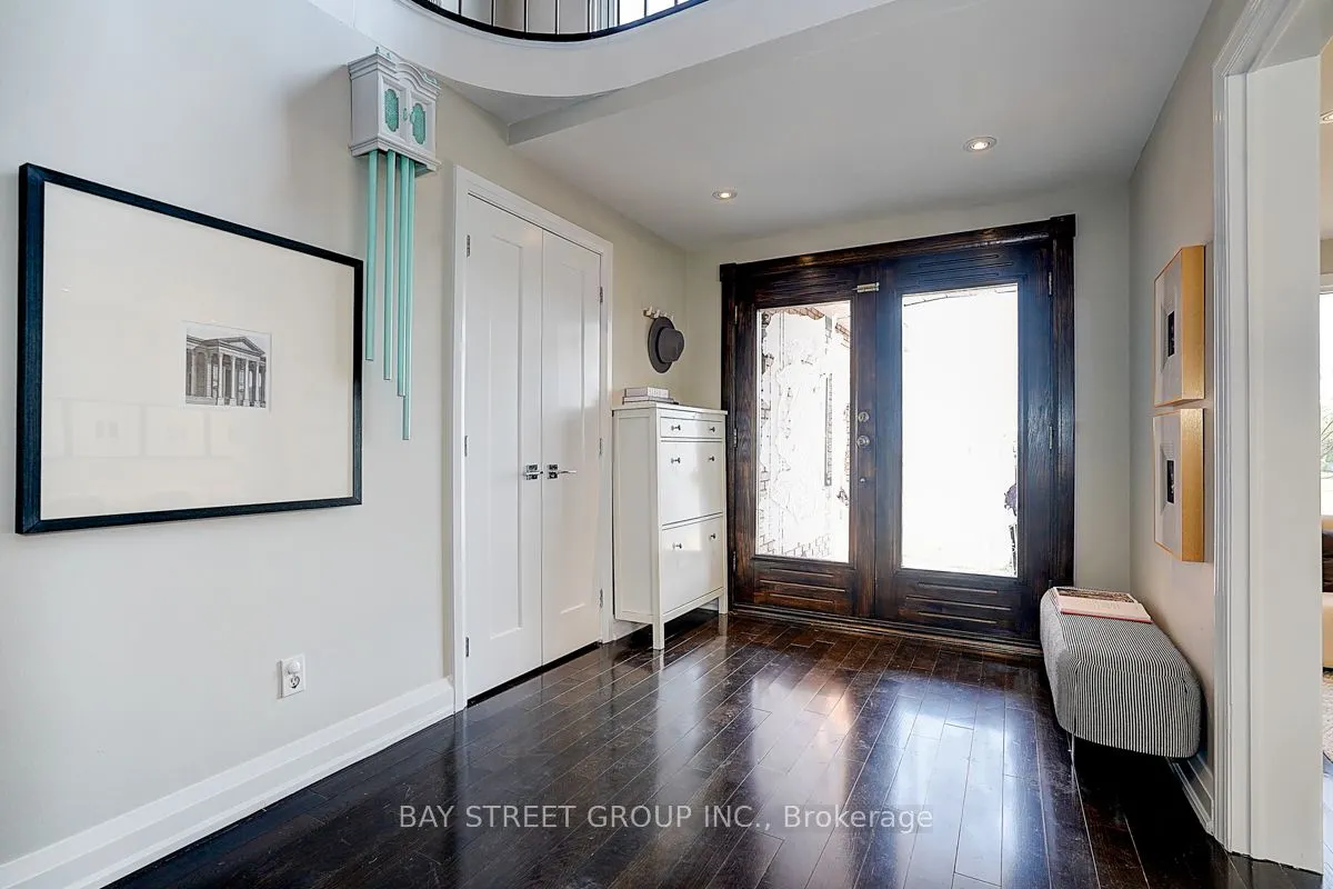 616 Sheppard Avenue