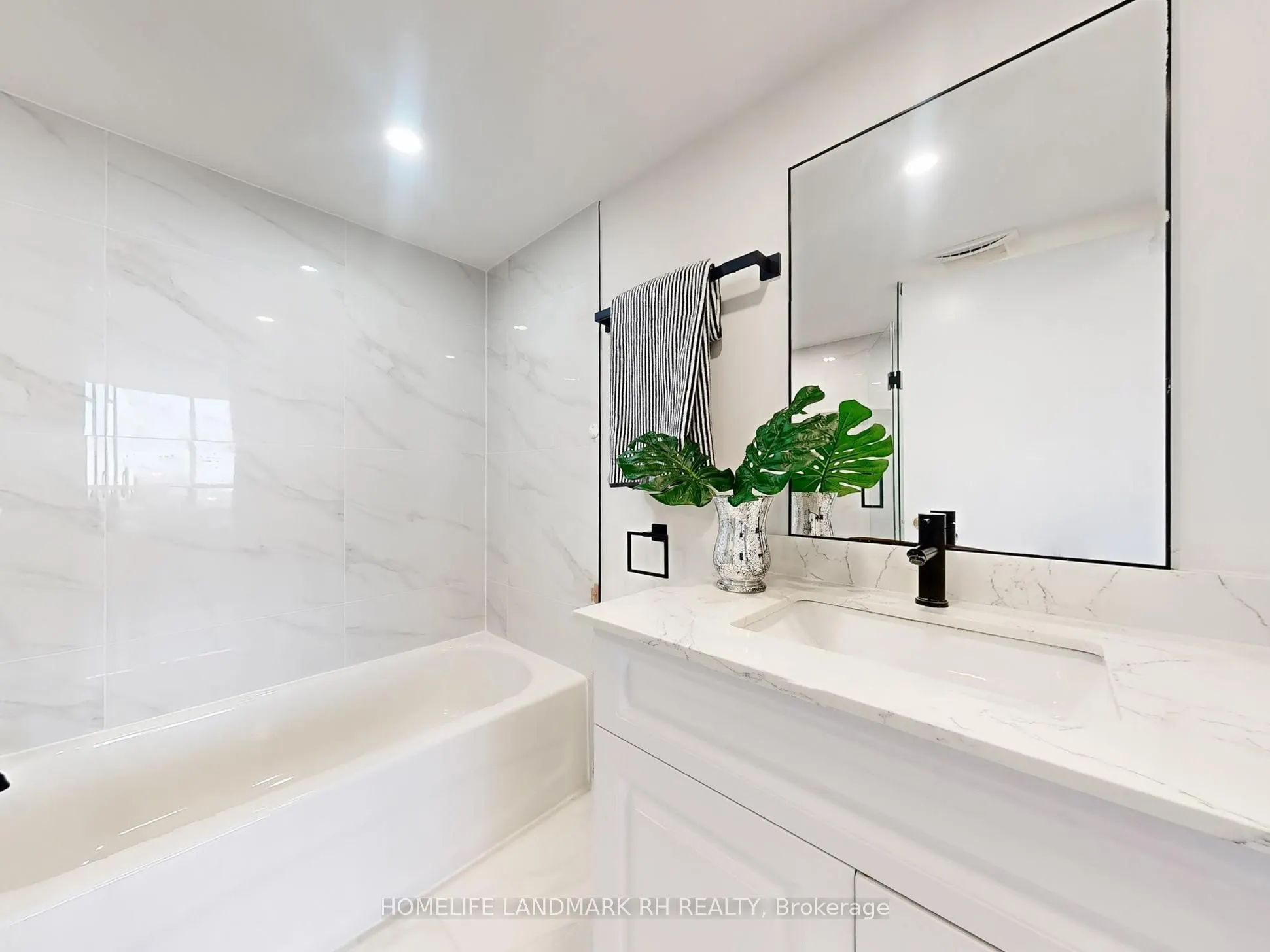 350 Alton Tower Circle, #1811