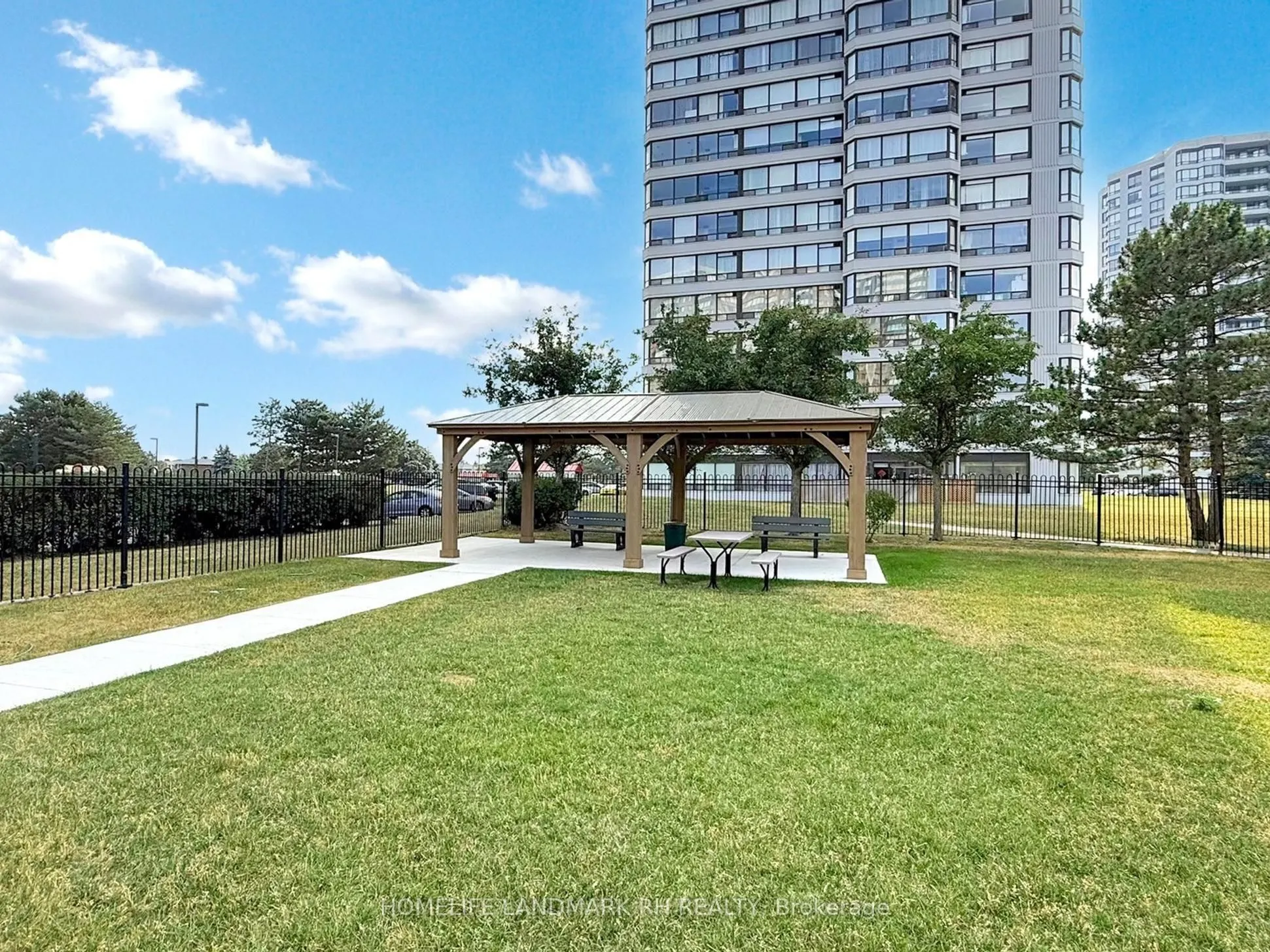 350 Alton Tower Circle, #1811