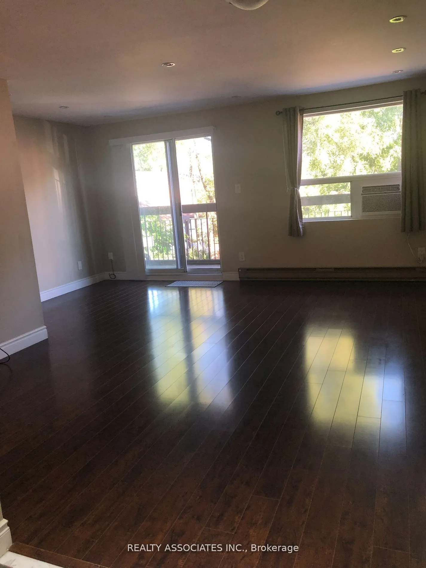 1389 Danforth Avenue, #B