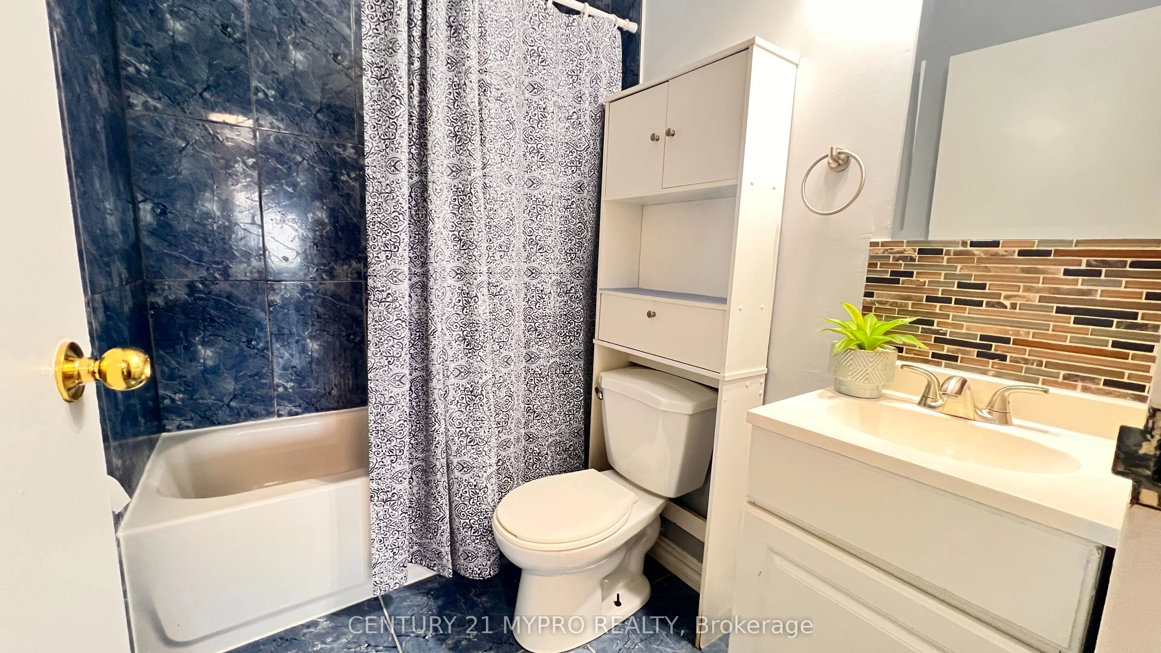100 Mornelle Court, #1034
