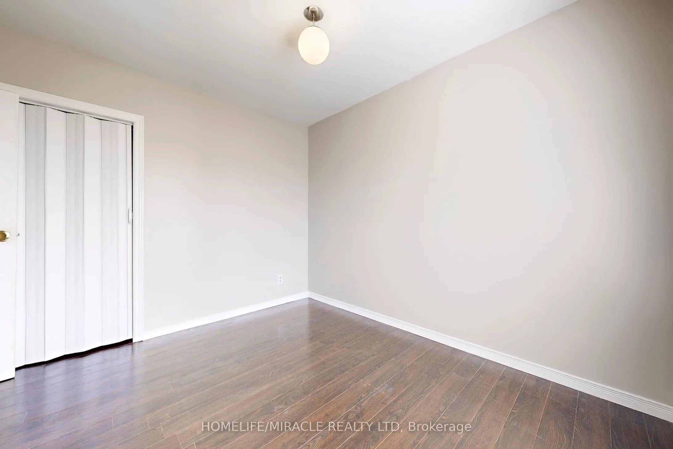1 Tudor Avenue