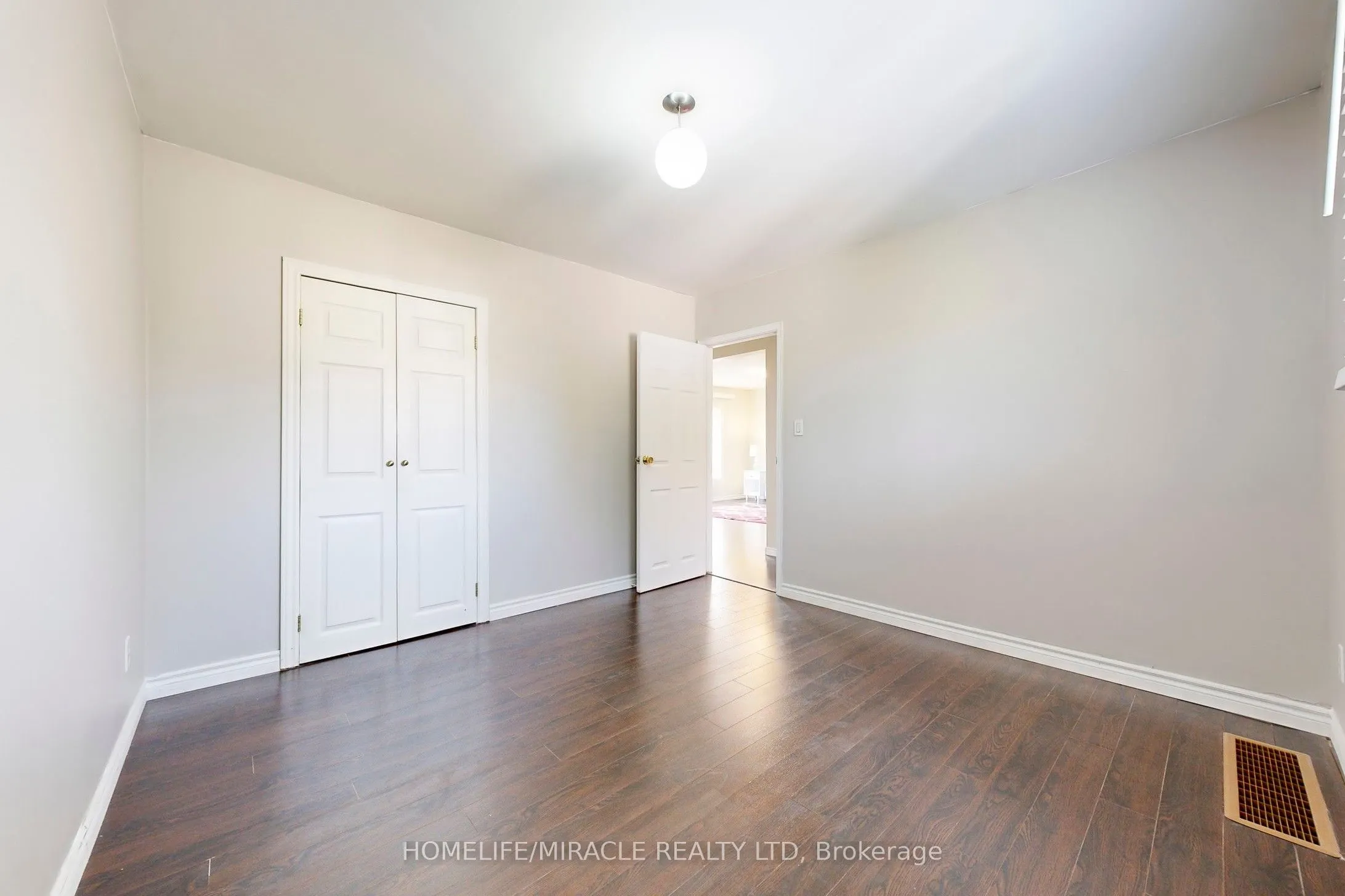 1 Tudor Avenue