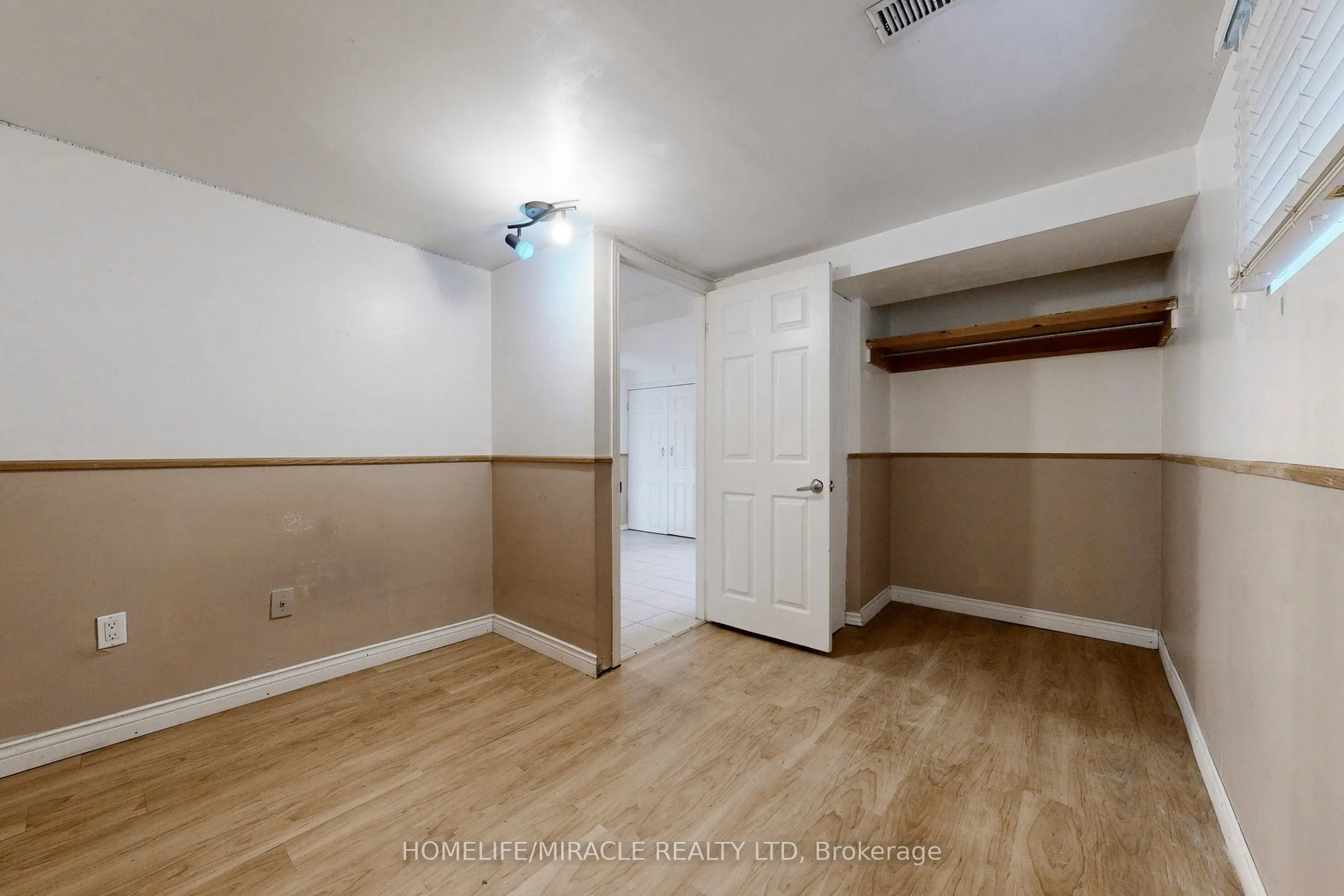 1 Tudor Avenue