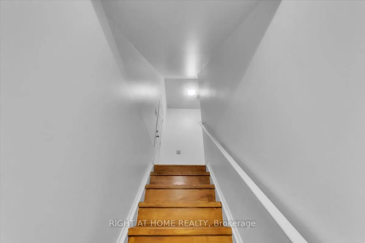 18 McQueen Crescent