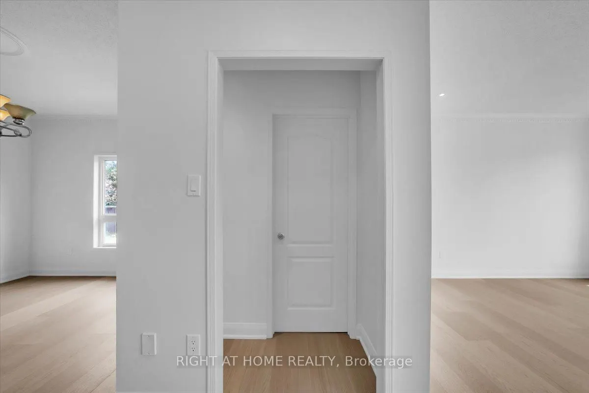 18 McQueen Crescent