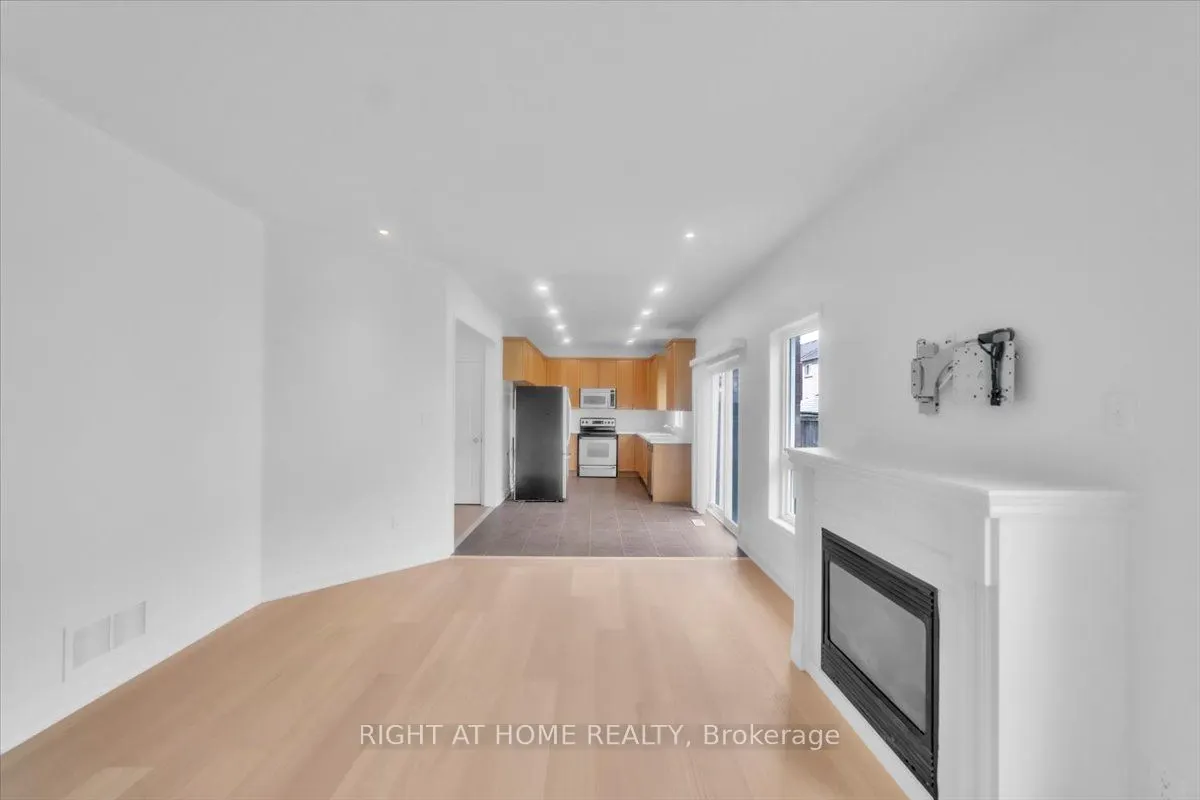 18 McQueen Crescent