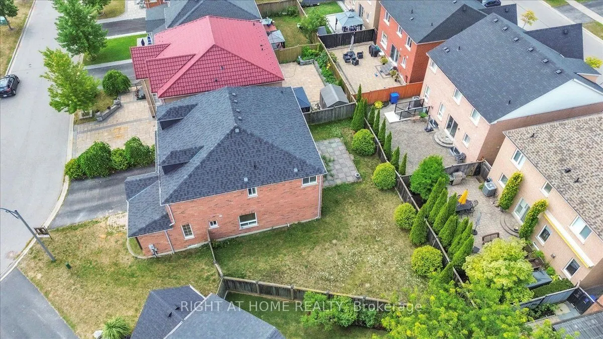 18 McQueen Crescent