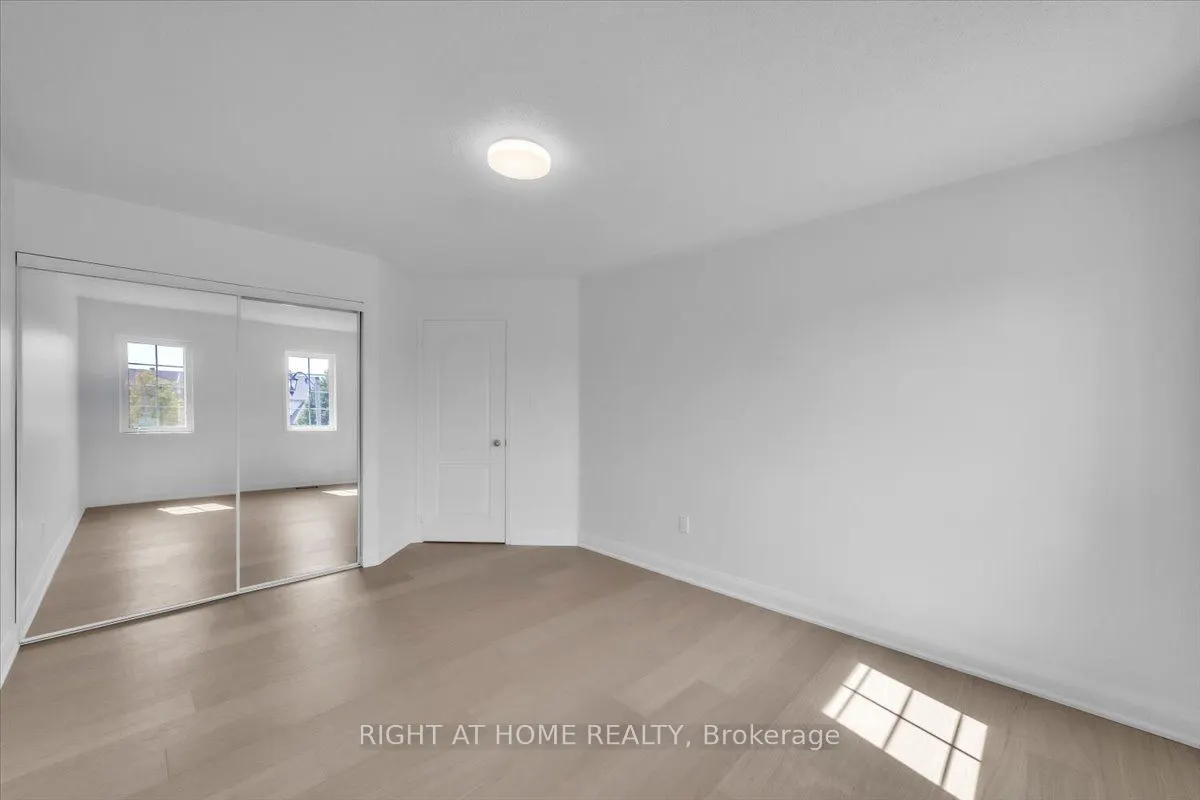 18 McQueen Crescent