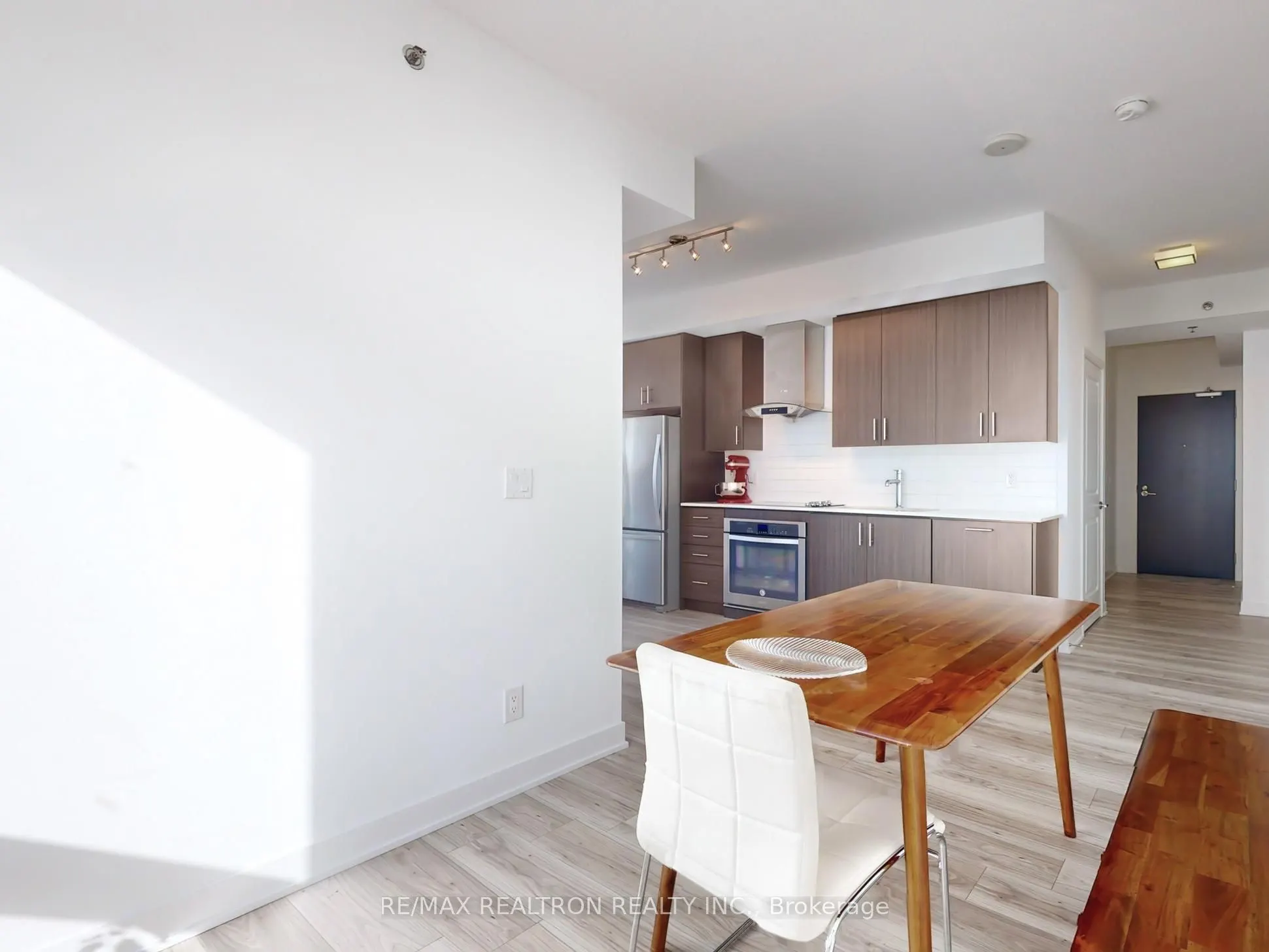 195 Bonis Avenue, #603