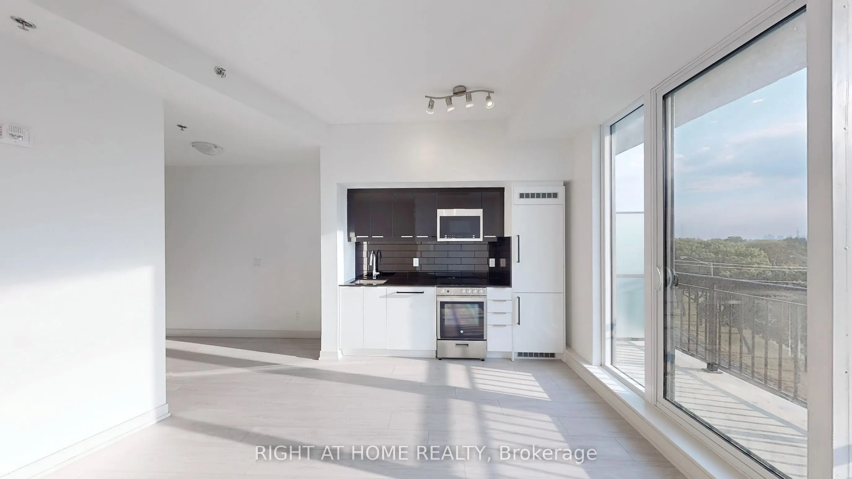 90 Glen Everest Road, #526