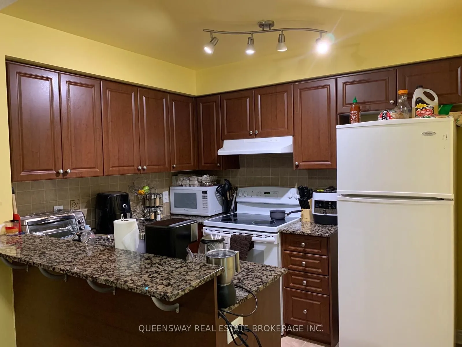 60 Fairfax Crescent, #628