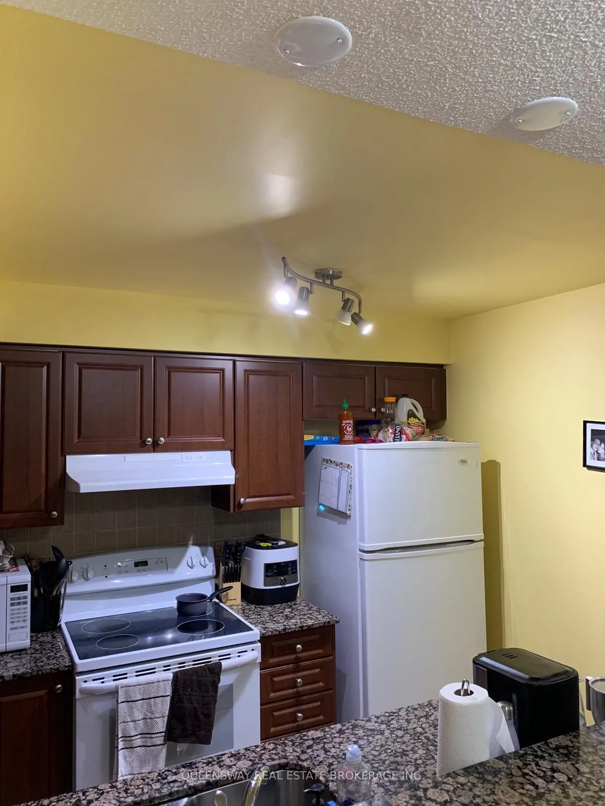 60 Fairfax Crescent, #628