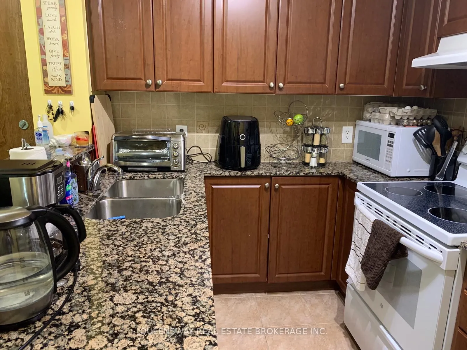 60 Fairfax Crescent, #628