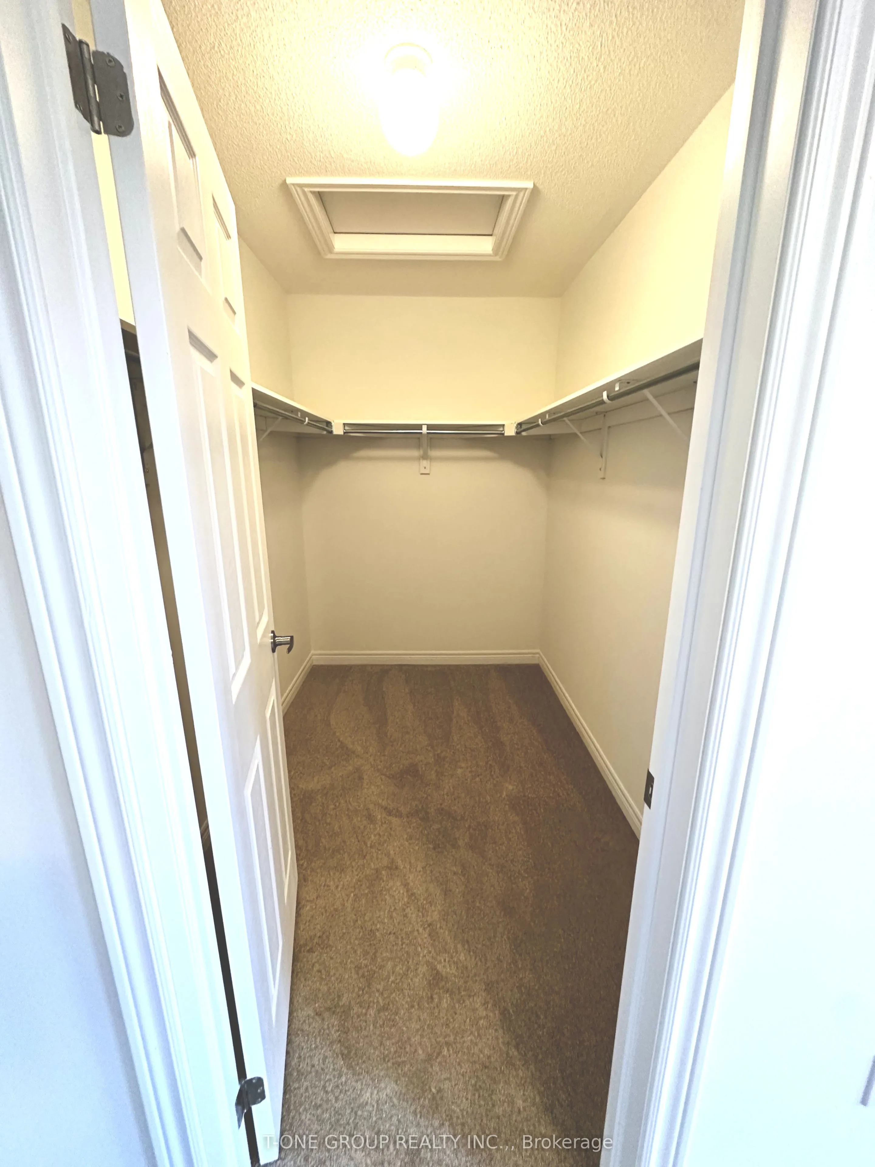 117 Air Dancer Crescent