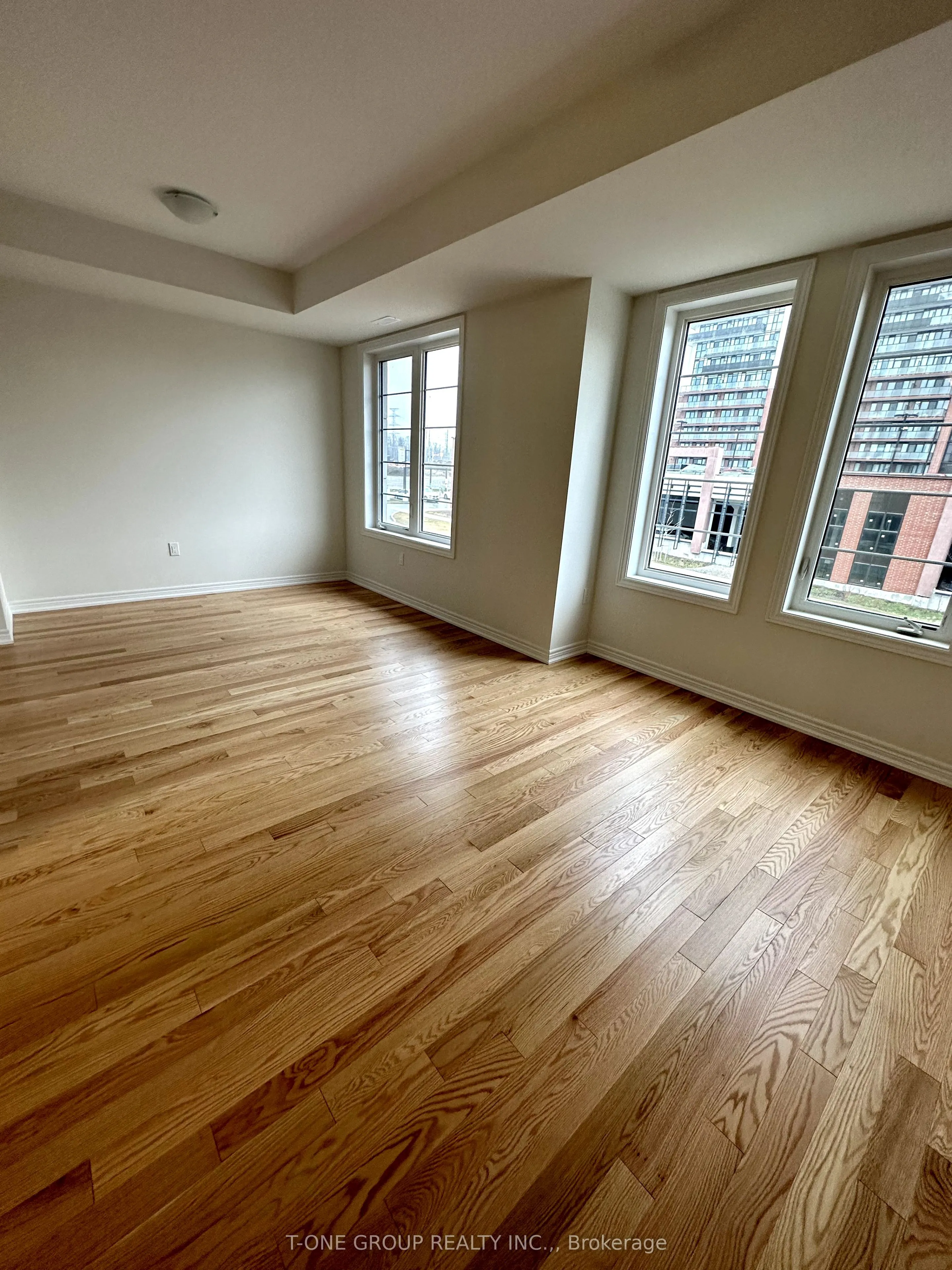 117 Air Dancer Crescent