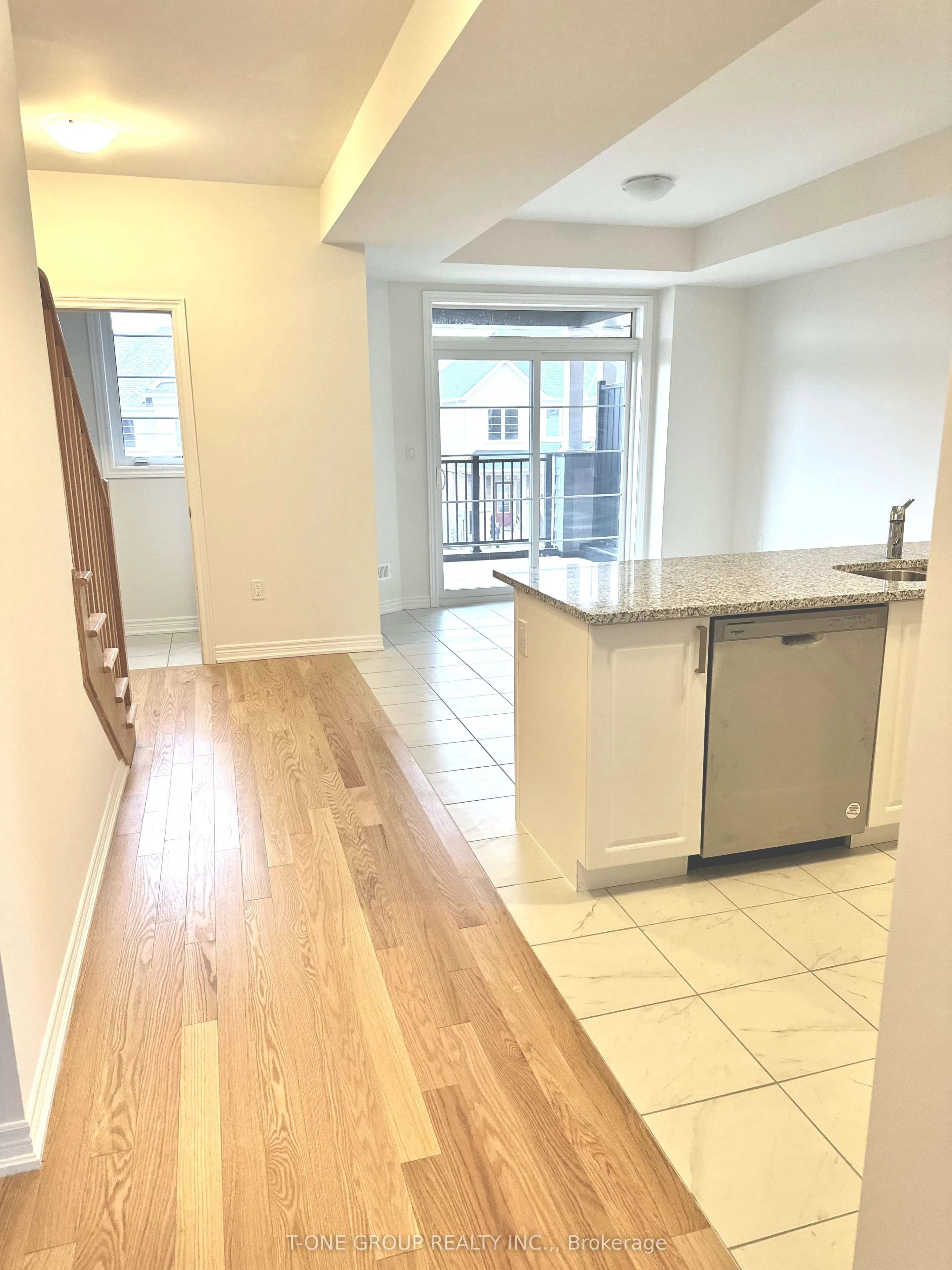 117 Air Dancer Crescent