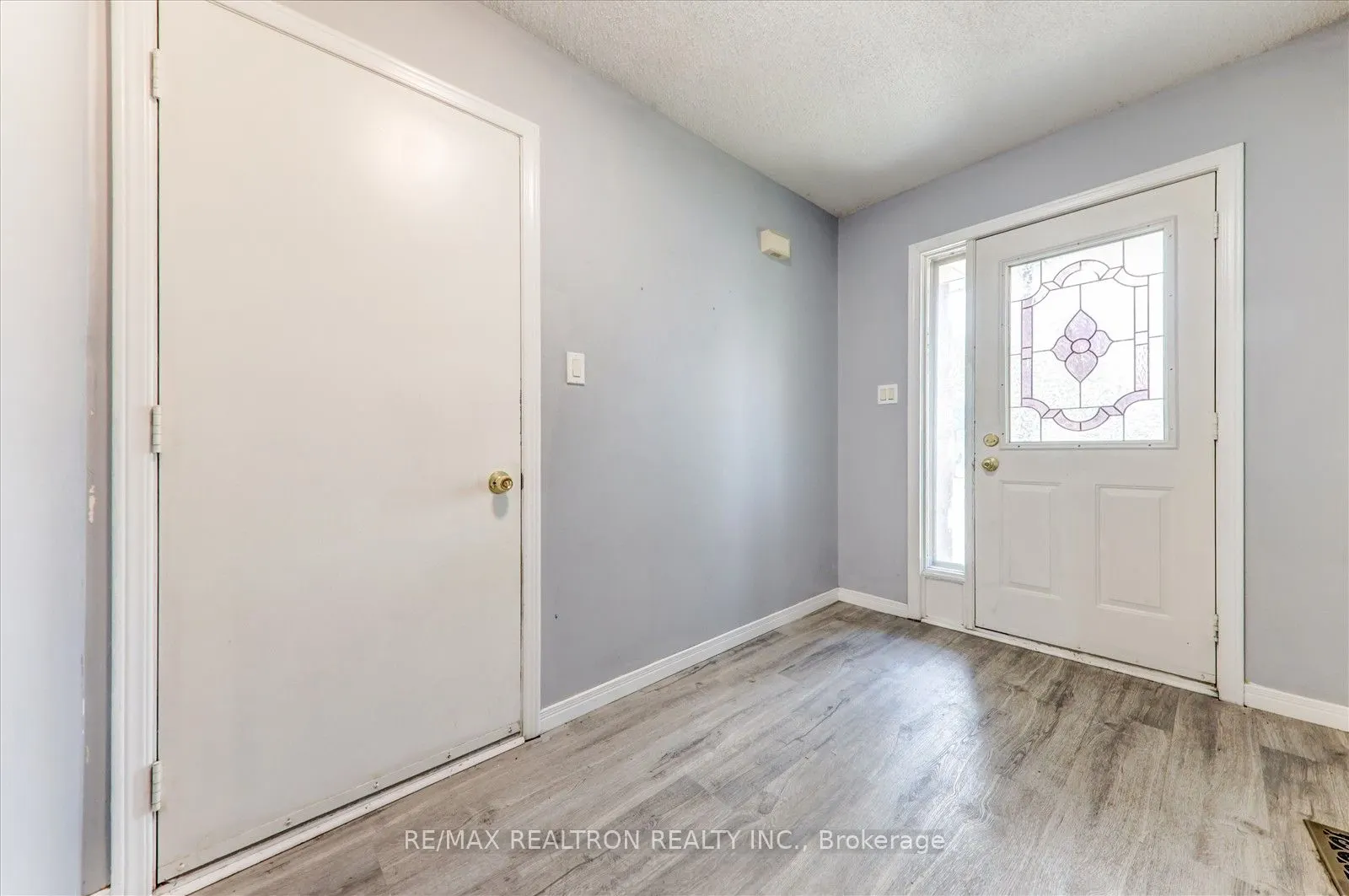 5 Hartsfield Drive