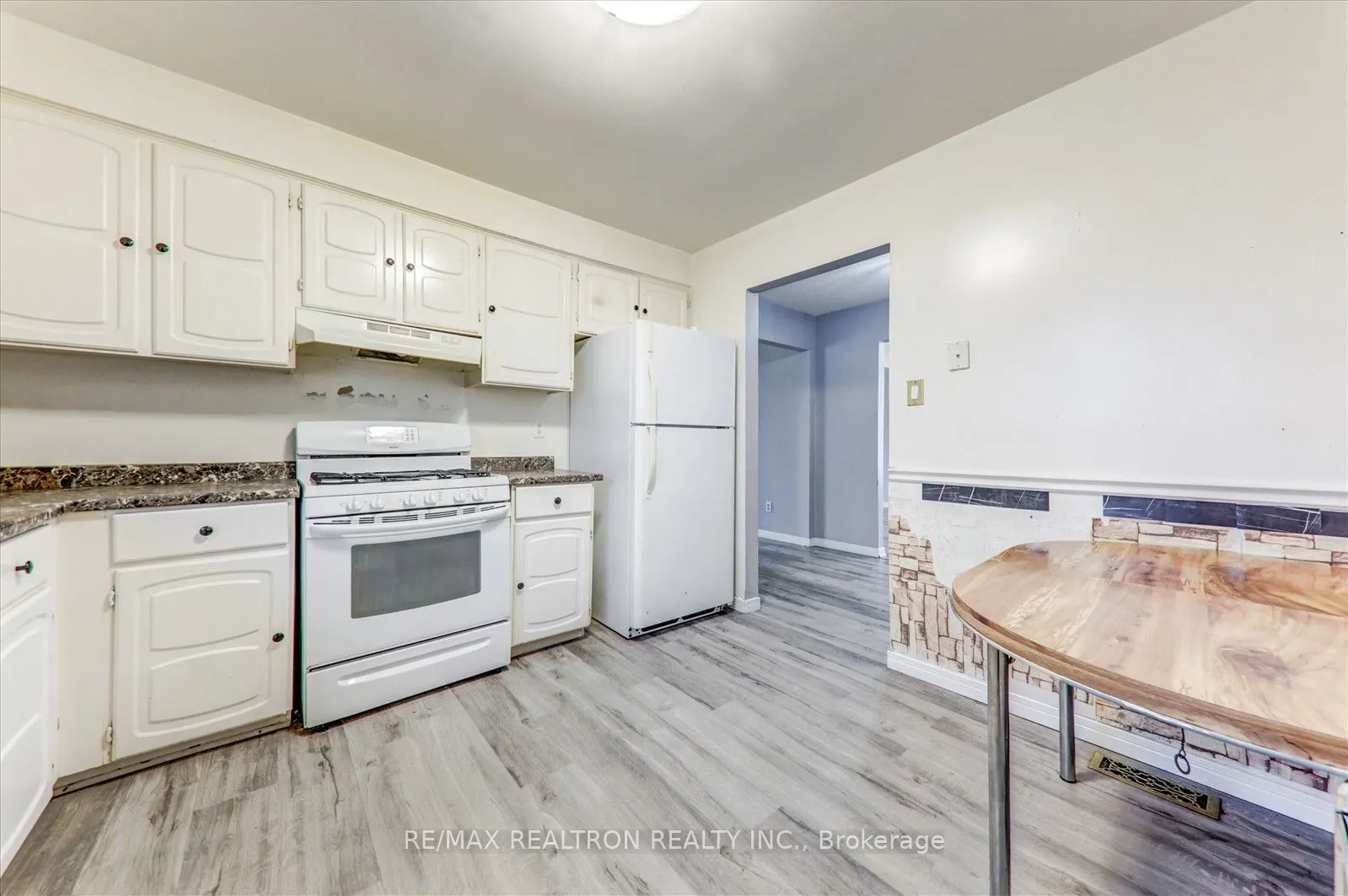 5 Hartsfield Drive