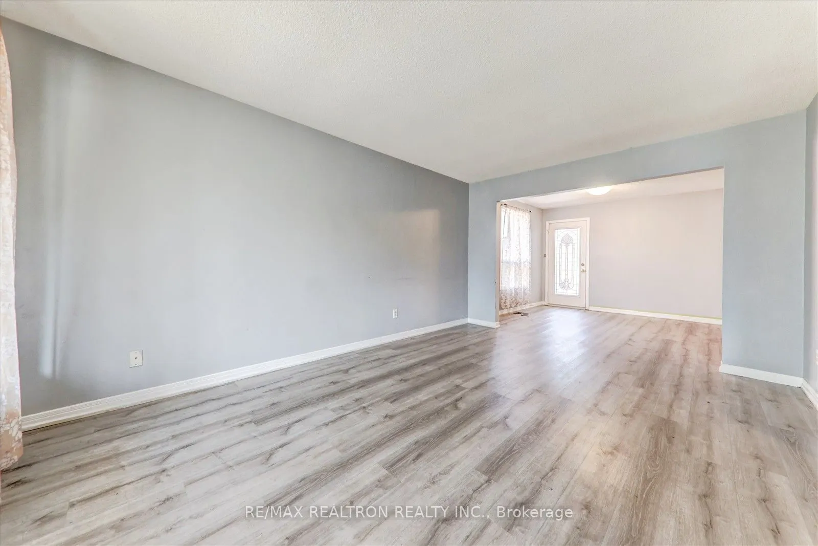 5 Hartsfield Drive
