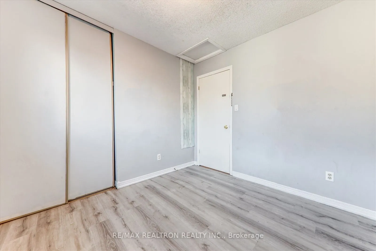 5 Hartsfield Drive